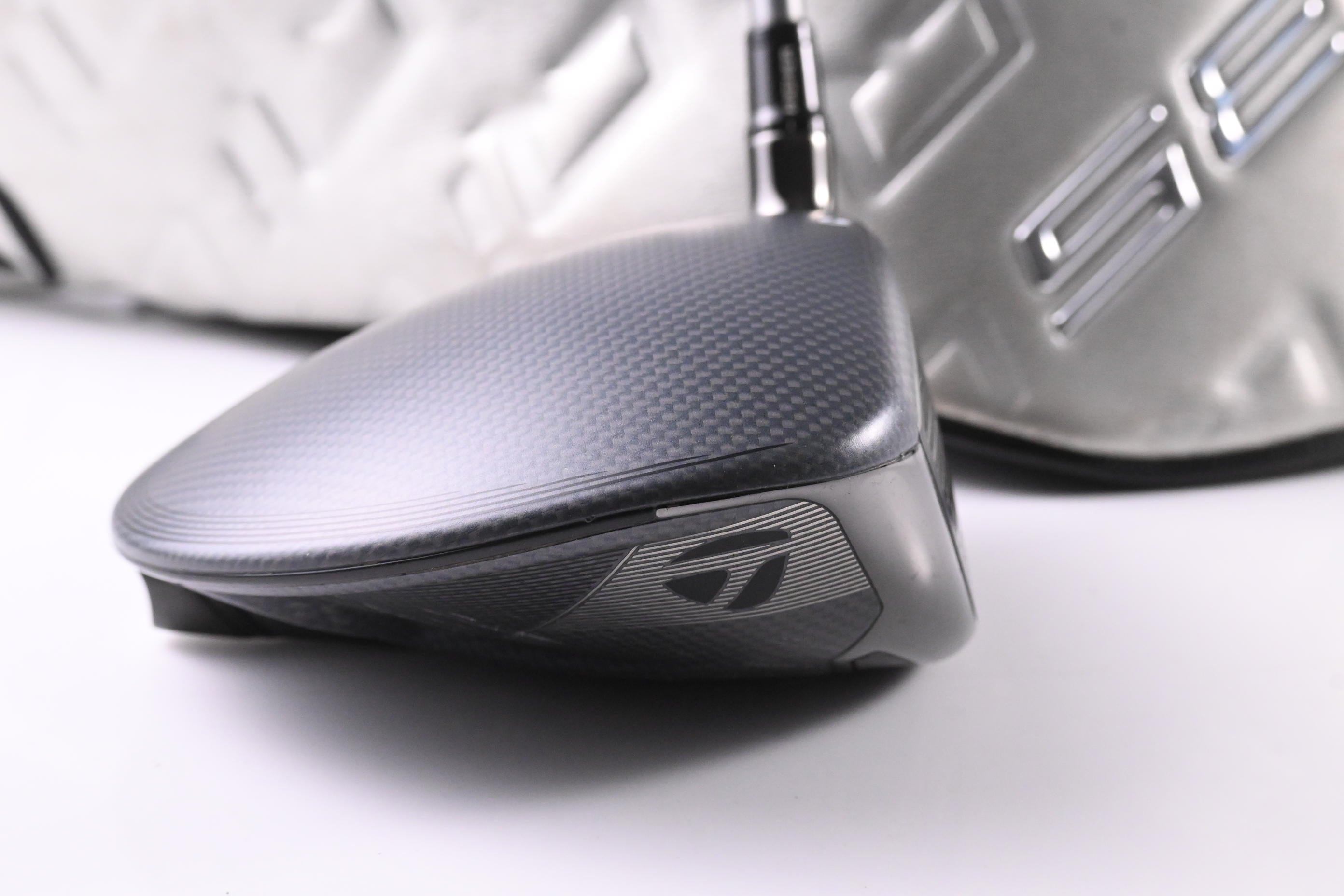 Taylormade Qi35 Driver / 12 Degree / Regular Flex Fujikura Air Speeder 50 Shaft