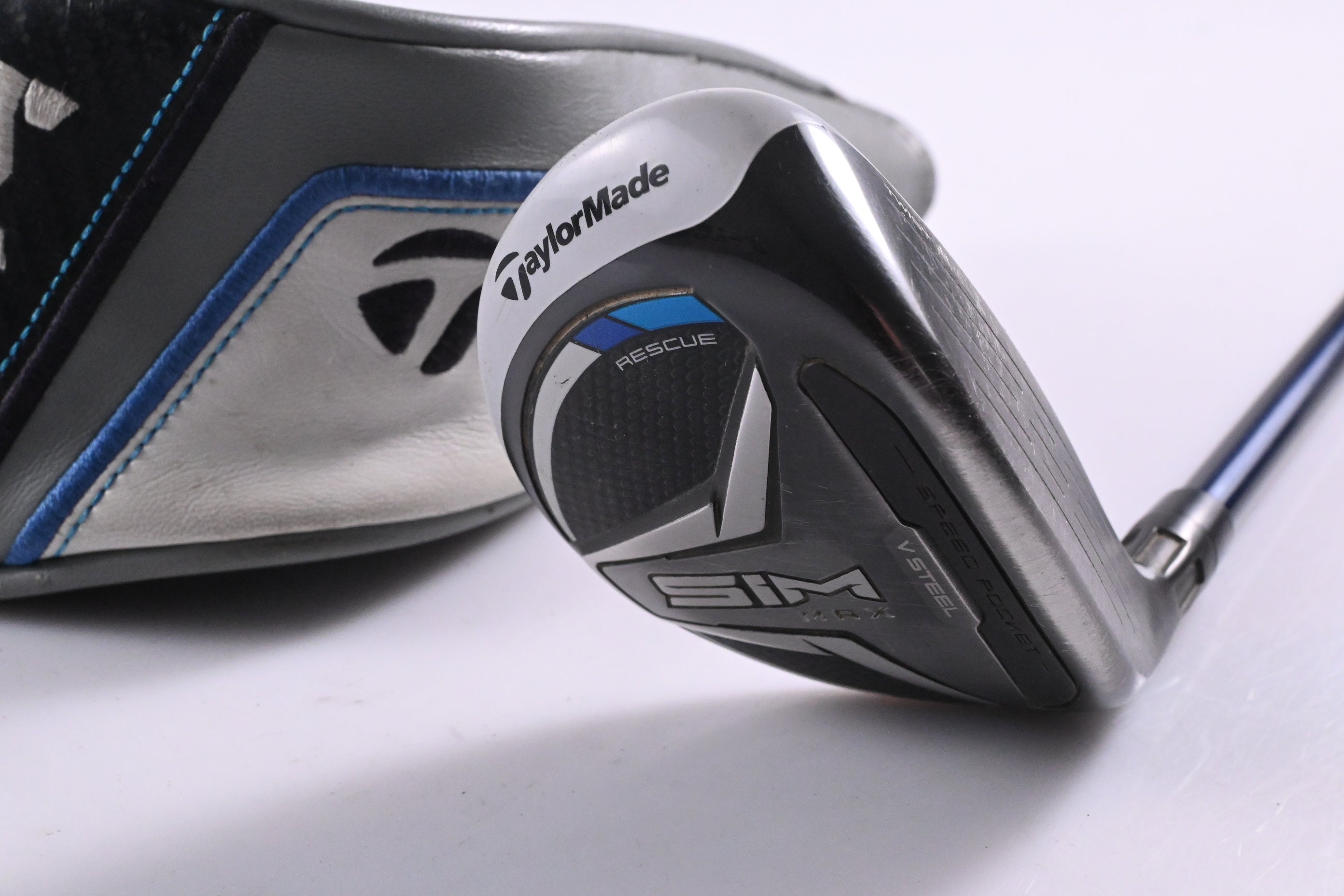 Taylormade SIM Max #3 Hybrid / 19 Degree / Regular Flex Ventus Blue 6 Shaft