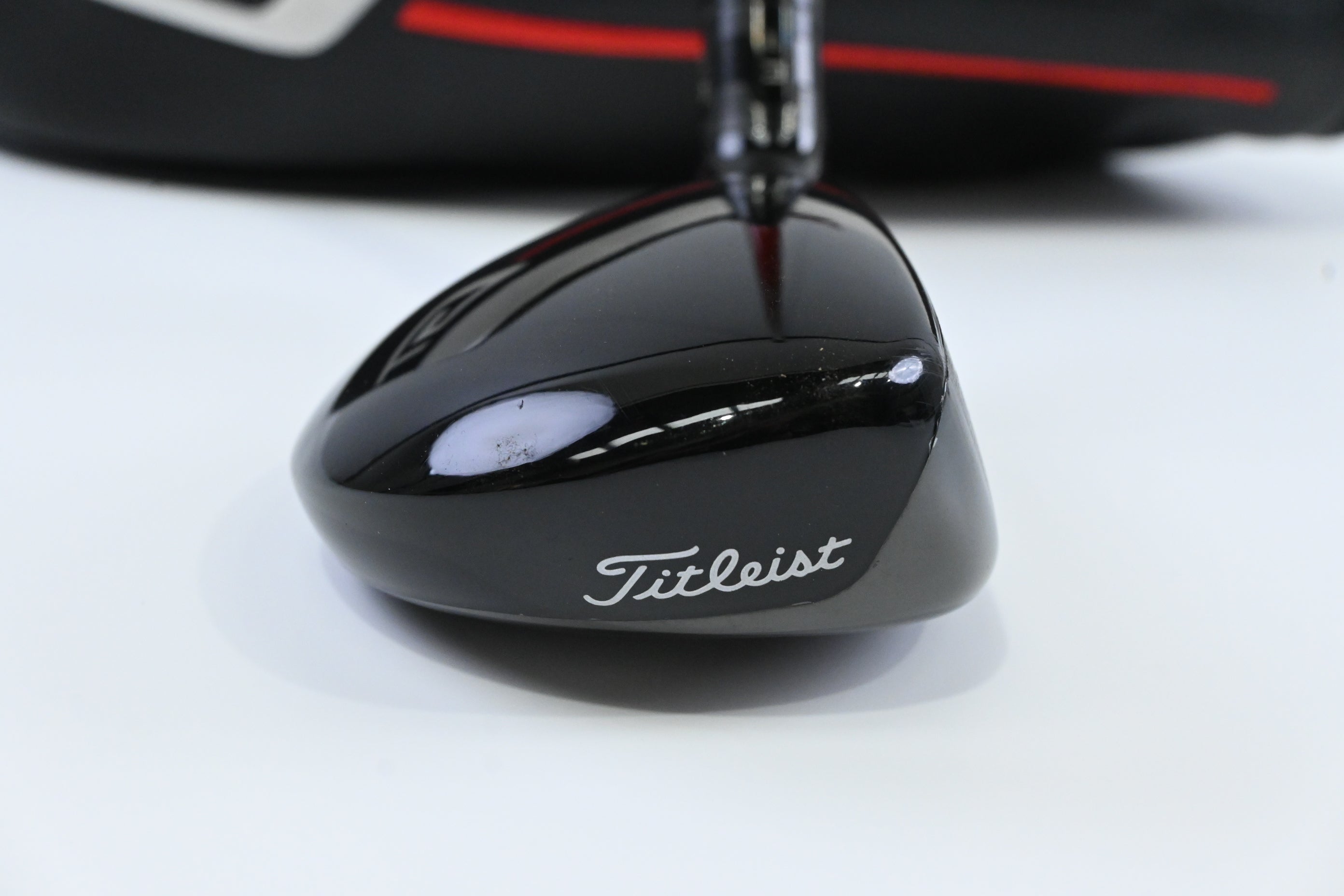 Titleist GT2 #3 Hybrid / 18 Degree / Stiff Flex Denali Red 60