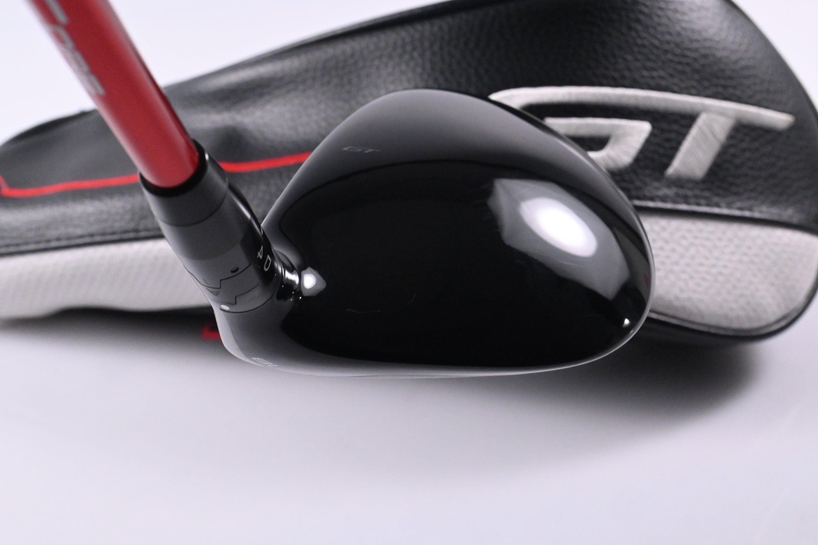 Titleist GT2 #5 Wood / 18 Degree / Stiff Flex Ventus Velocore Red 7 Shaft