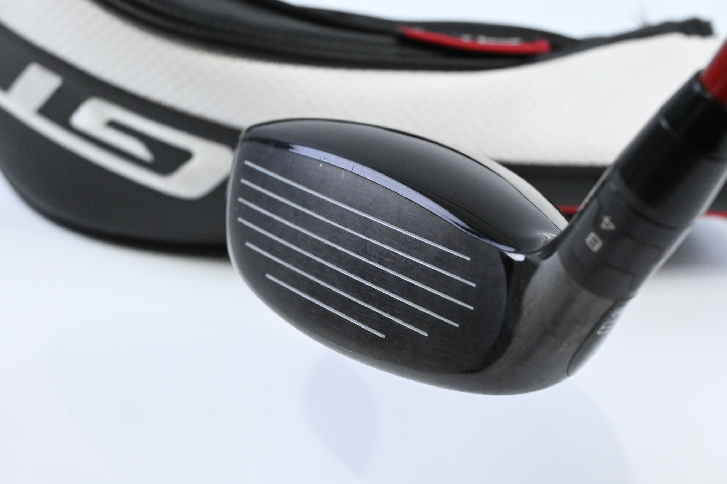 Titleist GT2 #3 Hybrid / 18 Degree / Stiff Flex Denali Red 60