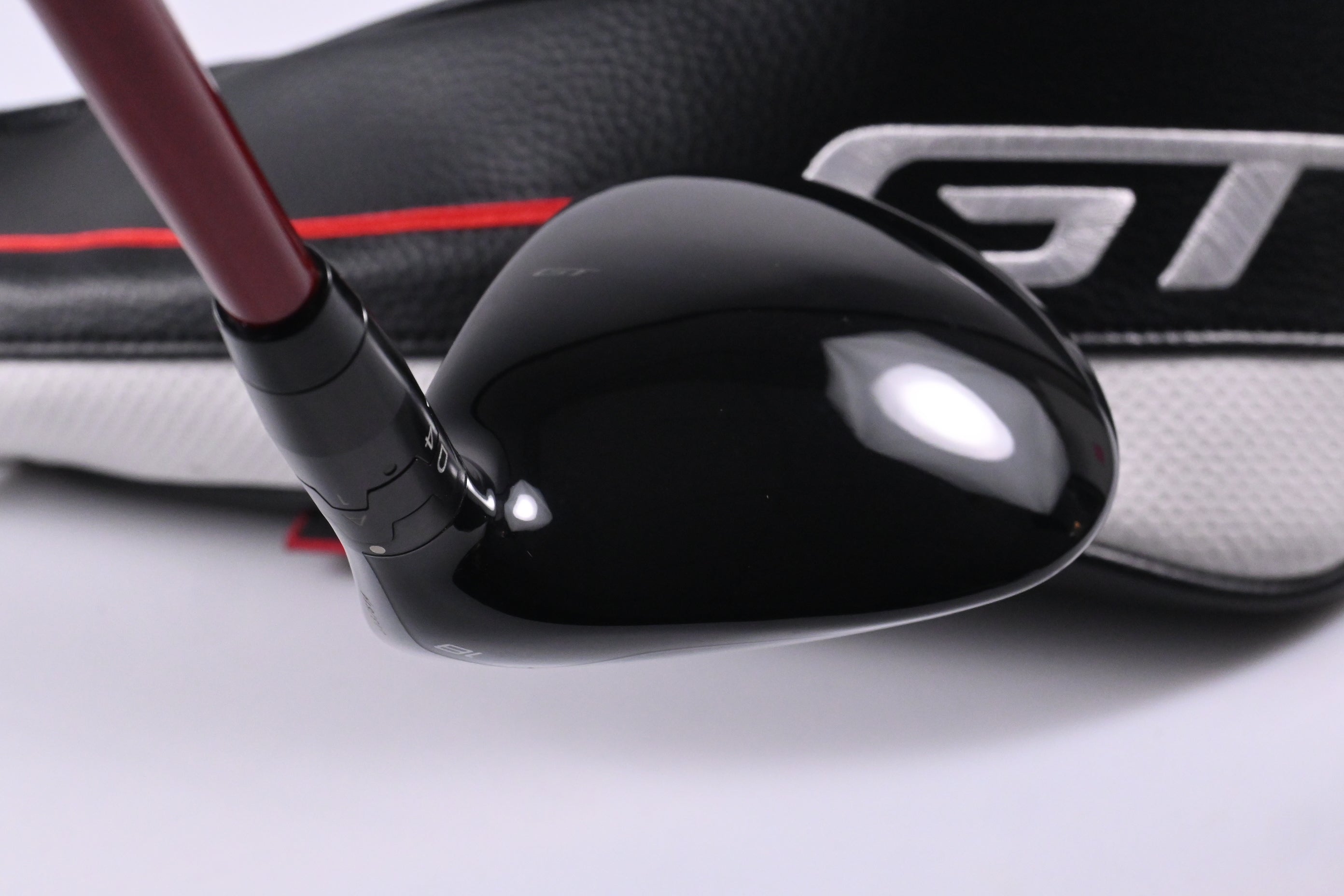 Titleist GT2 #5 Wood / 18 Degree / Regular Flex Project X Denali Red 60 Shaft