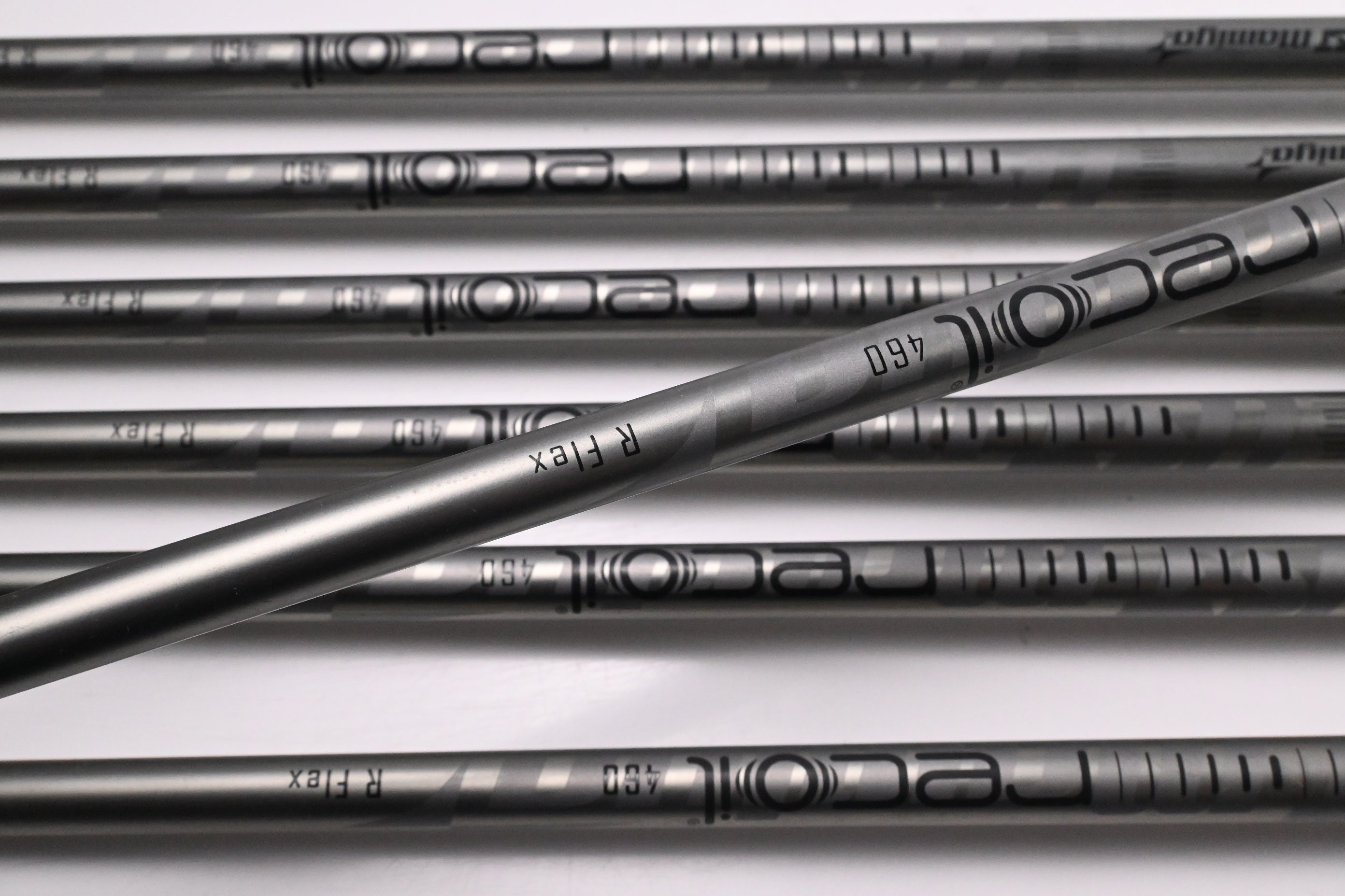 Wilson D7 Irons / 5-PW+SW / Regular Flex UST Recoil 460 Shafts