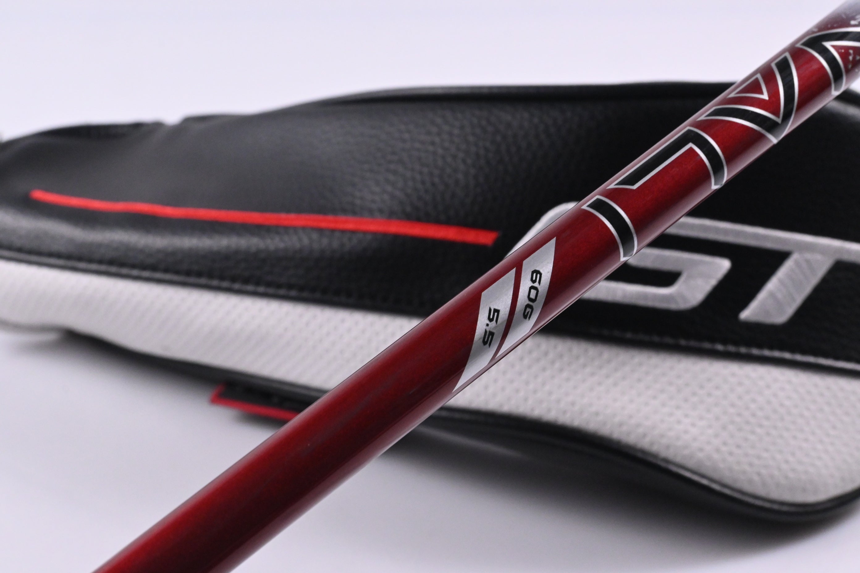 Titleist GT2 #5 Wood / 18 Degree / Regular Flex Project X Denali Red 60 Shaft