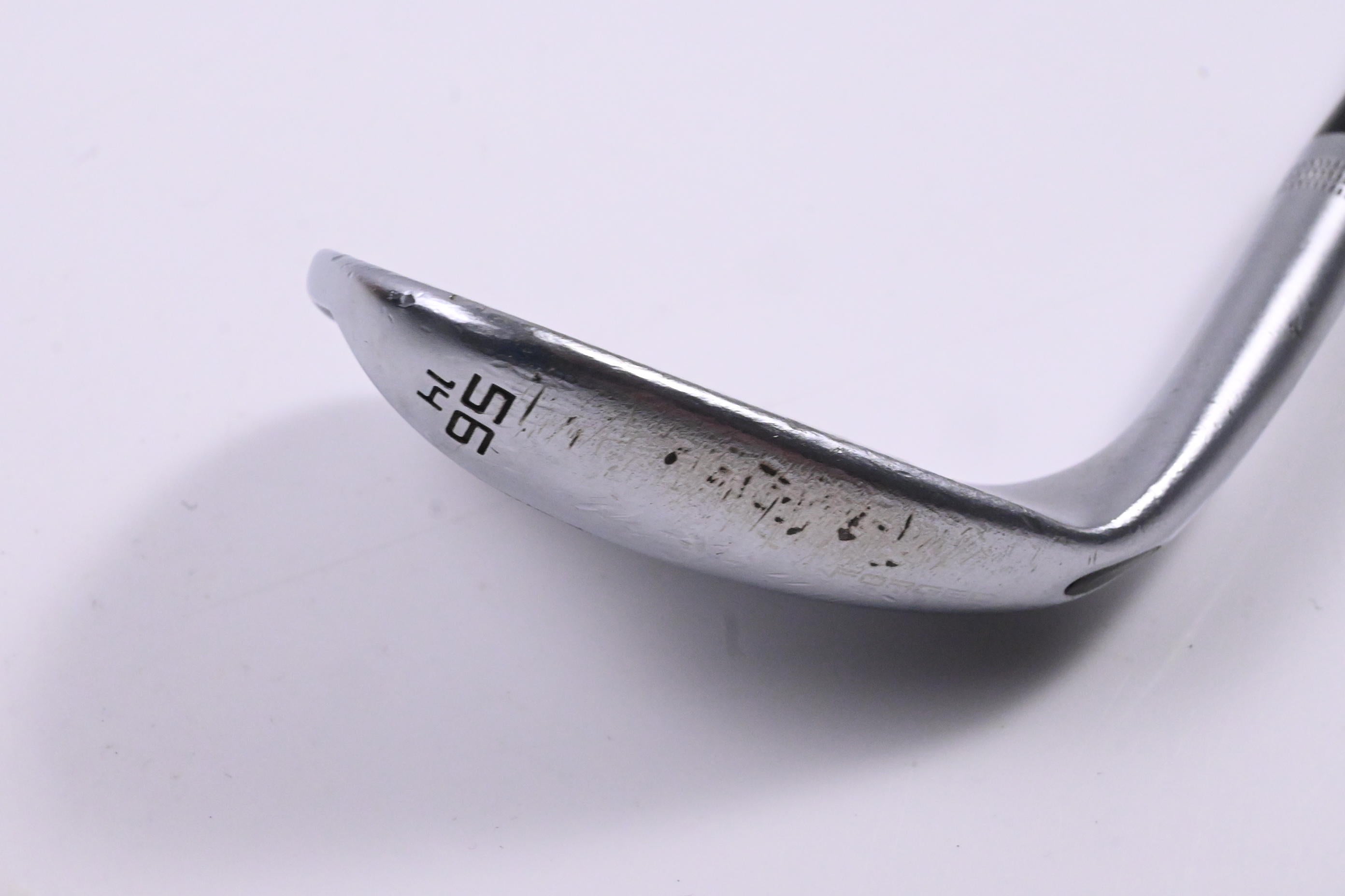 Wilson Staff Model Sand Wedge / 56 Degree / Stiff Flex Dynamic Gold 120 S300