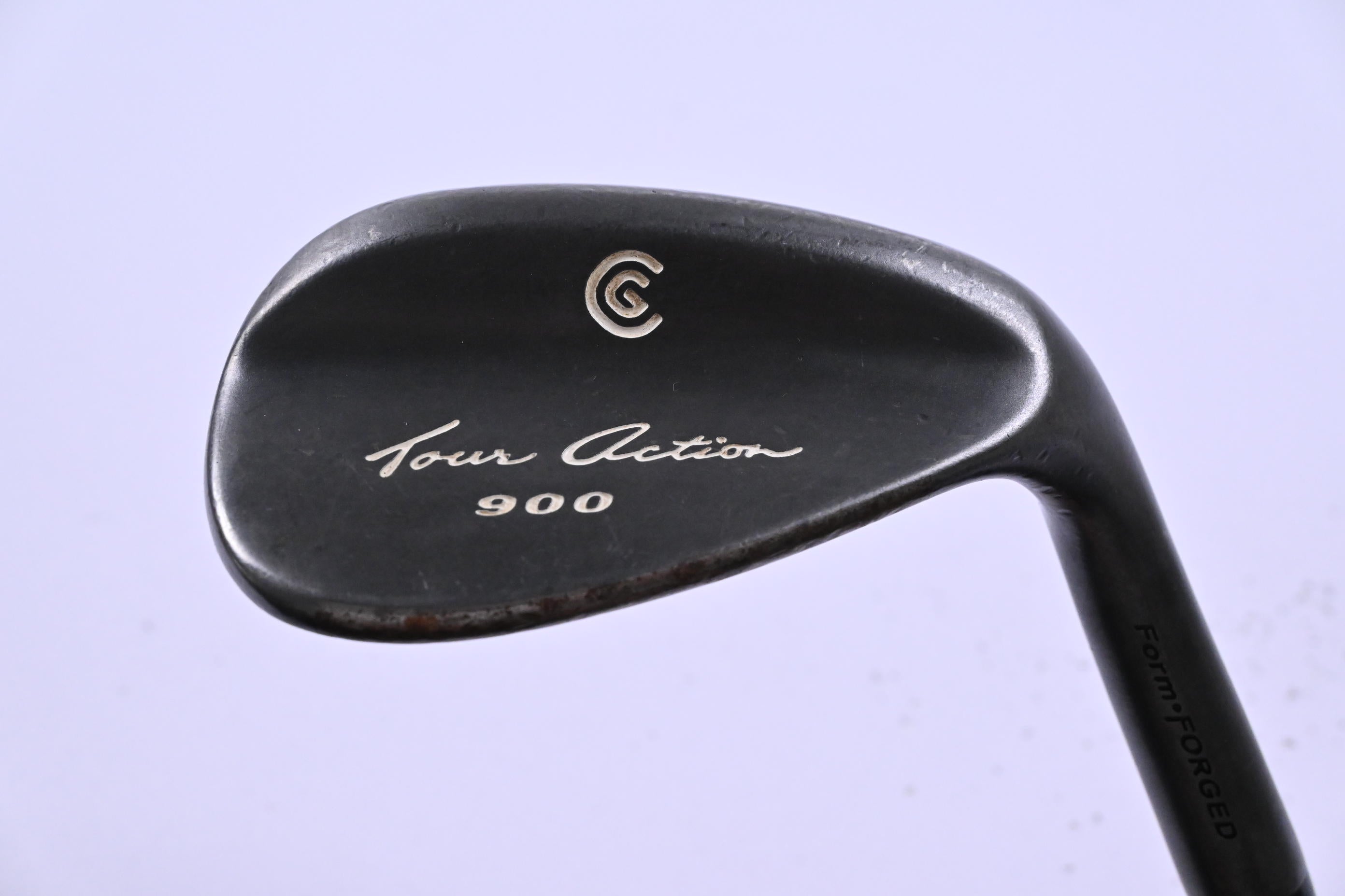 Cleveland Tour Action 900 Gap Wedge / 52 Degree / Wedge Flex Dynamic Gold Shaft