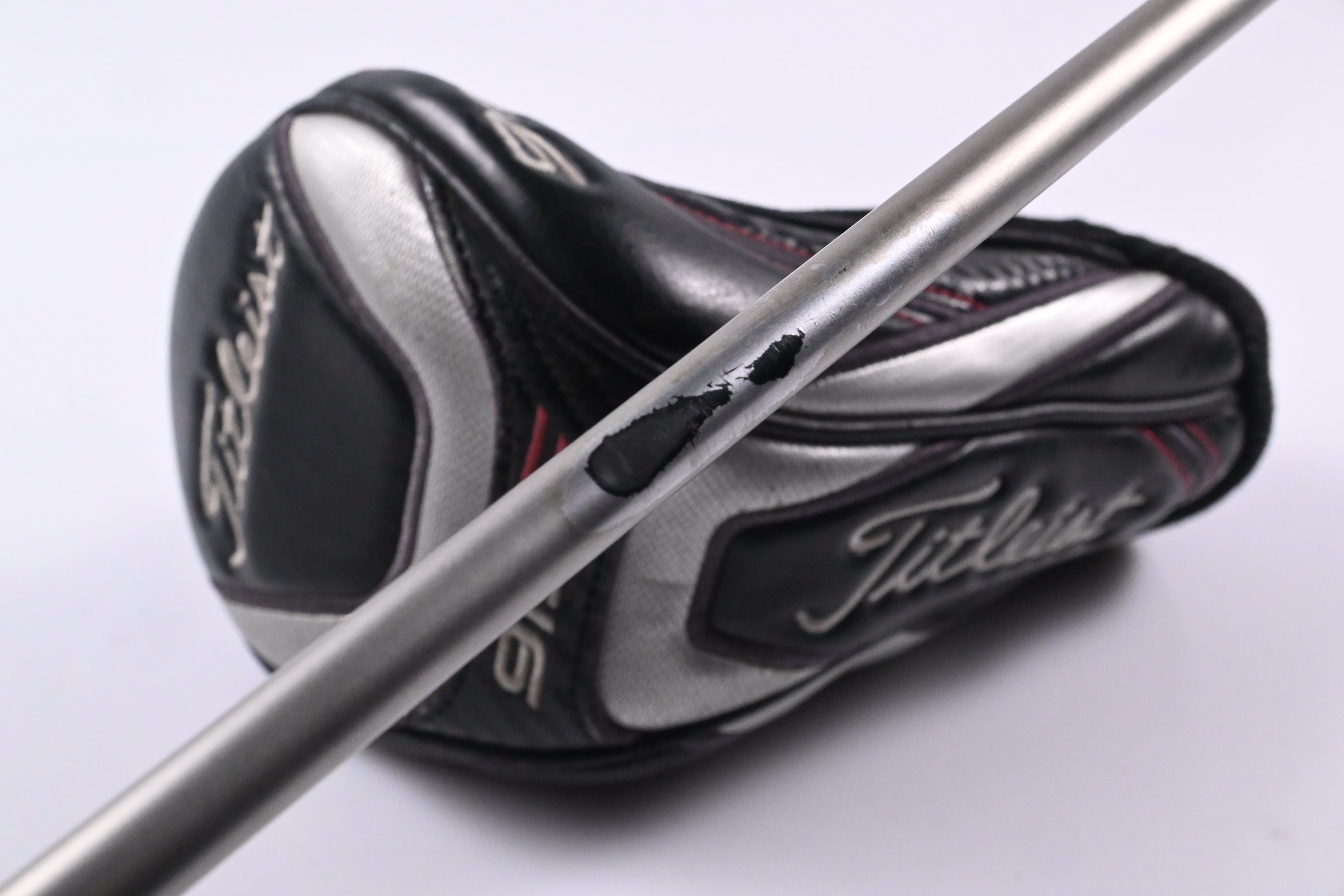 Titleist 915 F #3 Wood / 16.5 Degree / Regular Flex Diamana M+ Red 60 Shaft