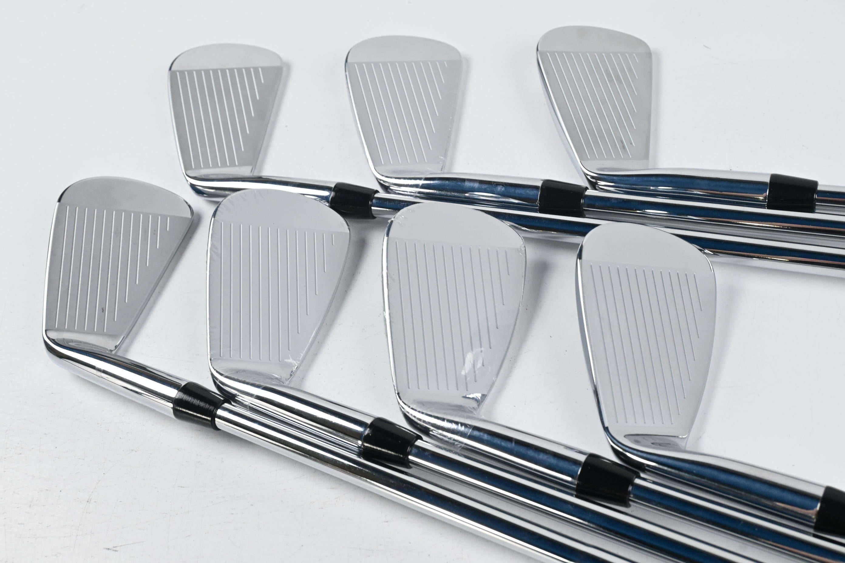 Titleist 680 Forged 2025 Irons / 4-PW / X-Flex Dynamic Gold X100 Steel Shafts