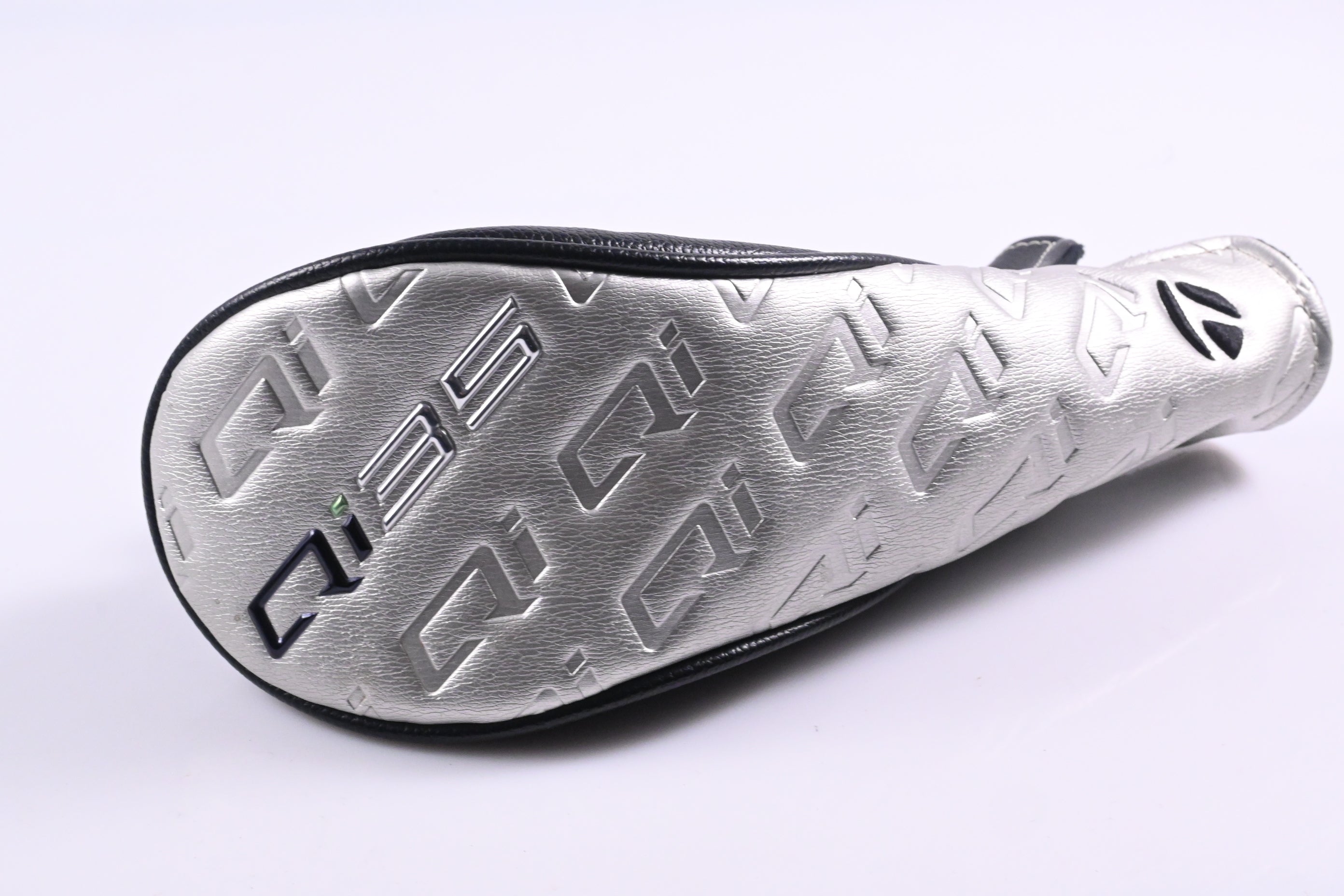 Taylormade Qi35 #4 Hybrid / 22 Degree / Regular Flex Fujikura Ventus Blue 6