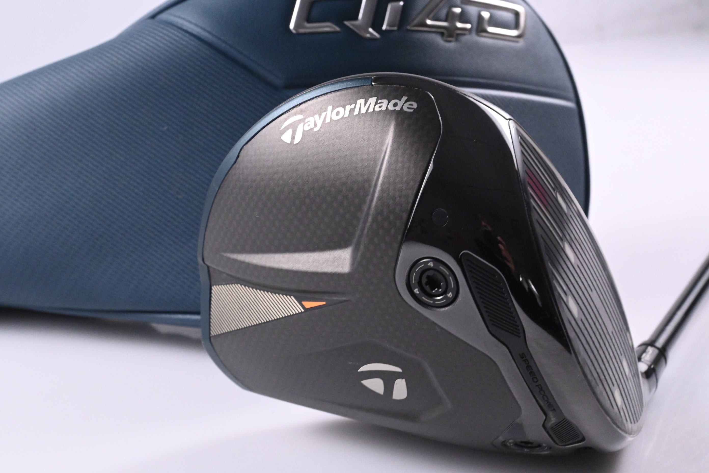 Taylormade Qi4D Driver / 8 Degree / Stiff Flex Kai'li Blue 60 Shaft