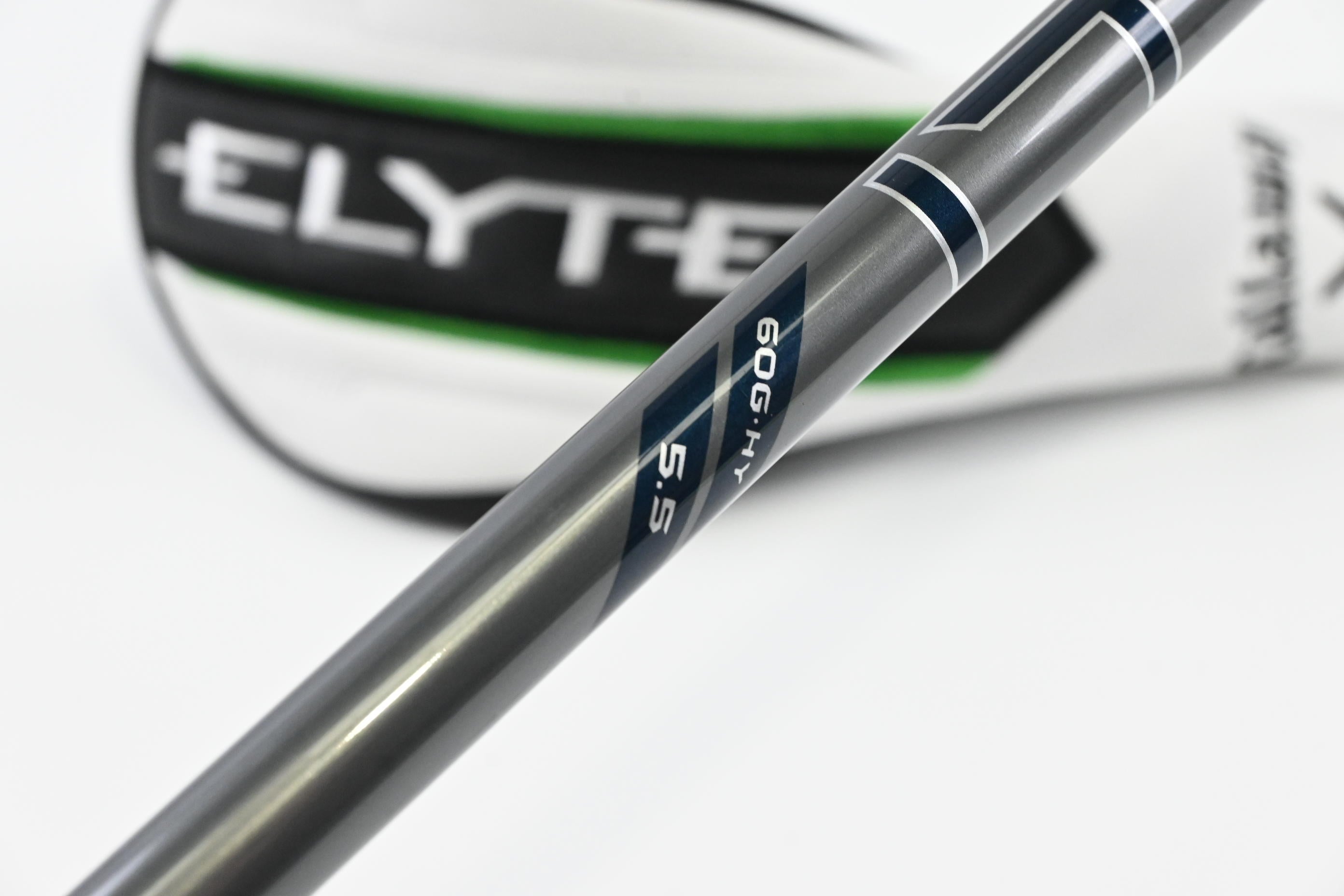 Callaway Elyte X #4 Hybrid / 21 Degree / Regular Flex Denali Charcoal 60 Shaft