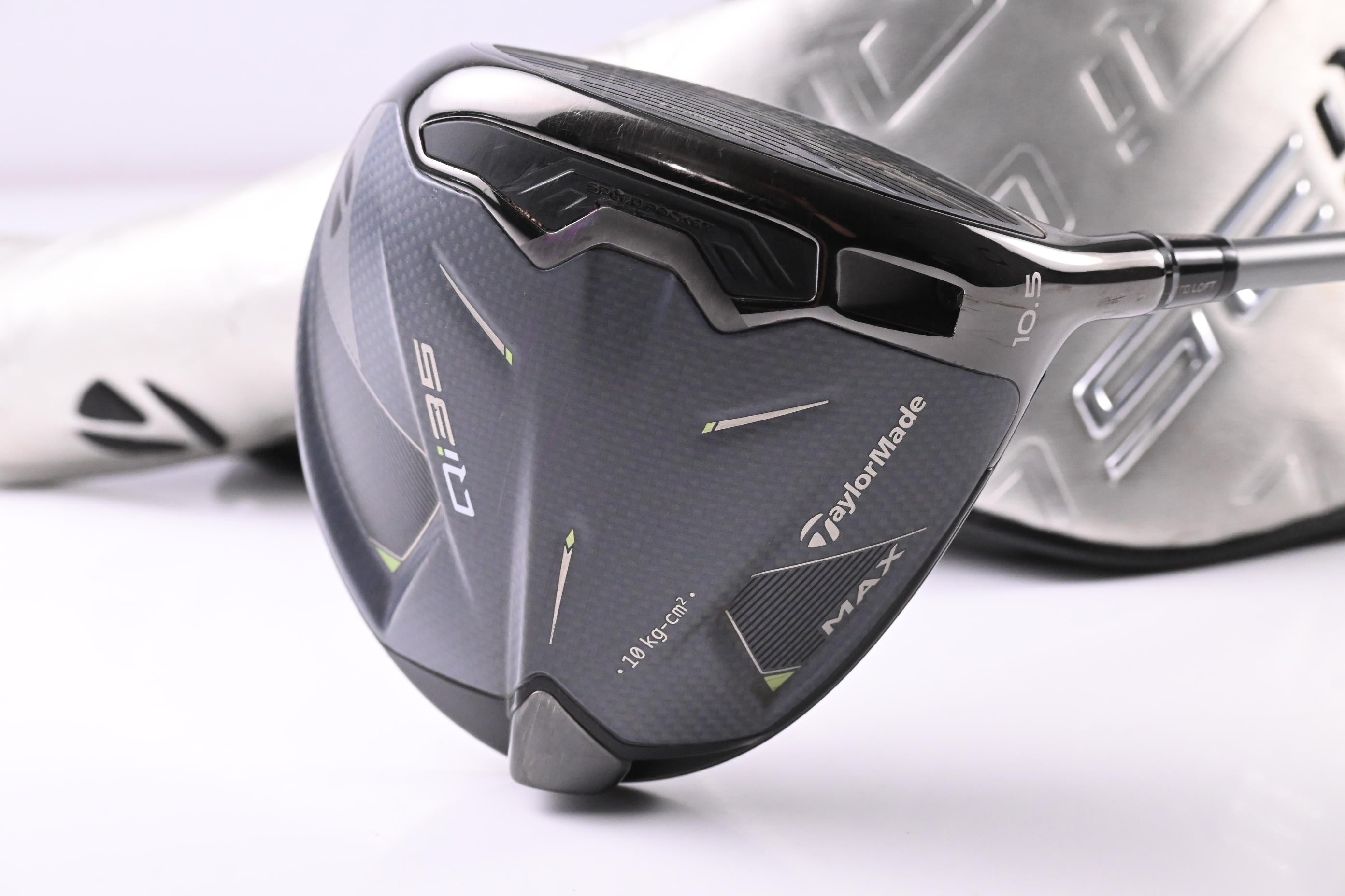 Taylormade Qi35 Max Driver / 10.5 Degree / Stiff Flex Fujikura Air Speeder 50
