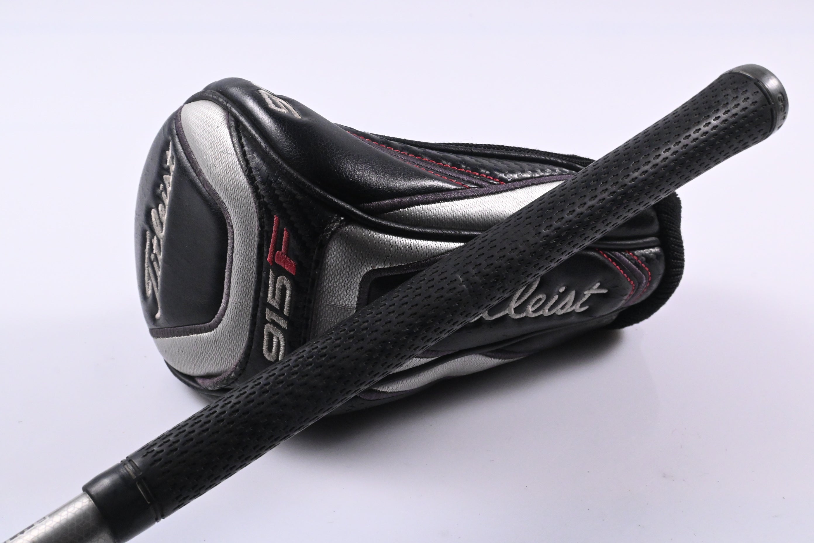 Titleist 915 F #3 Wood / 16.5 Degree / Regular Flex Diamana M+ Red 60 Shaft