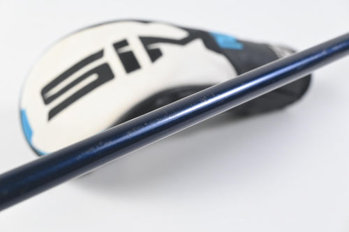Taylormade SIM2 Max #3 Hybrid / 19 Degree / Stiff Flex Ventus Blue 7 Shaft