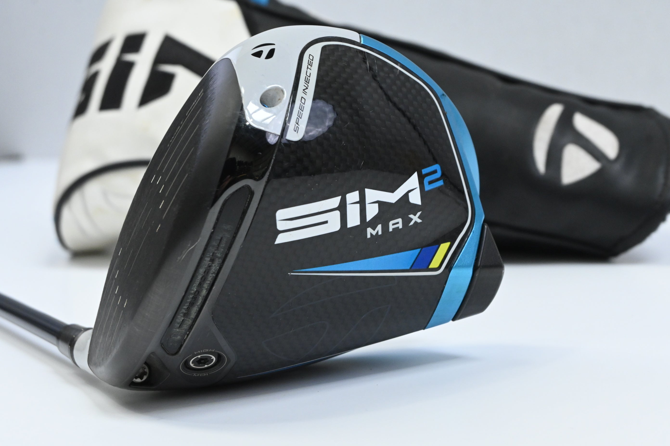 Left Hand Taylormade SIM2 Max Driver / 10.5 Degree / Senior Flex Ventus Blue 5
