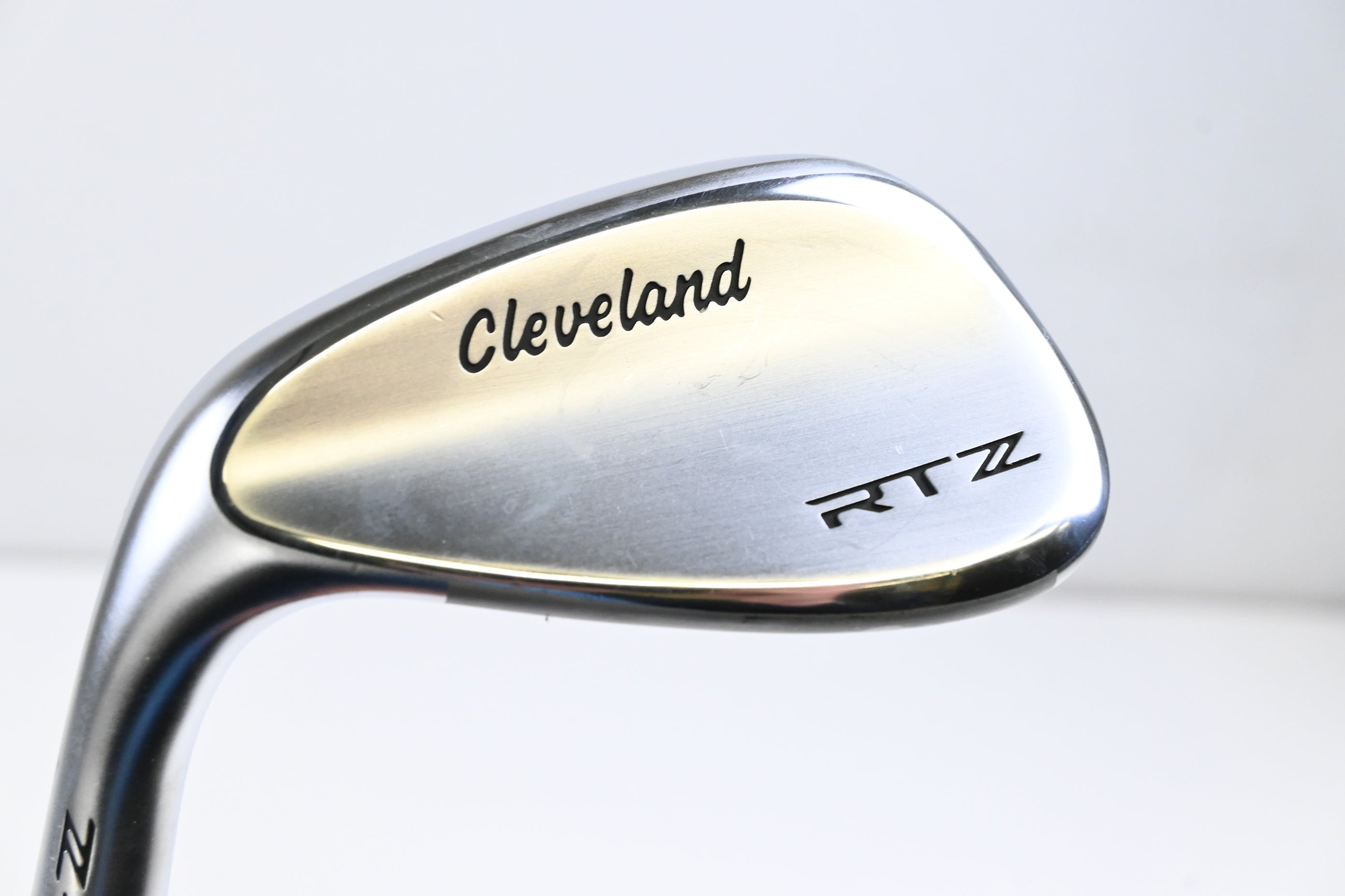 Left Hand Cleveland RTZ Gap Wedge / 52 Degree / Wedge Flex Dynamic Gold Spinner