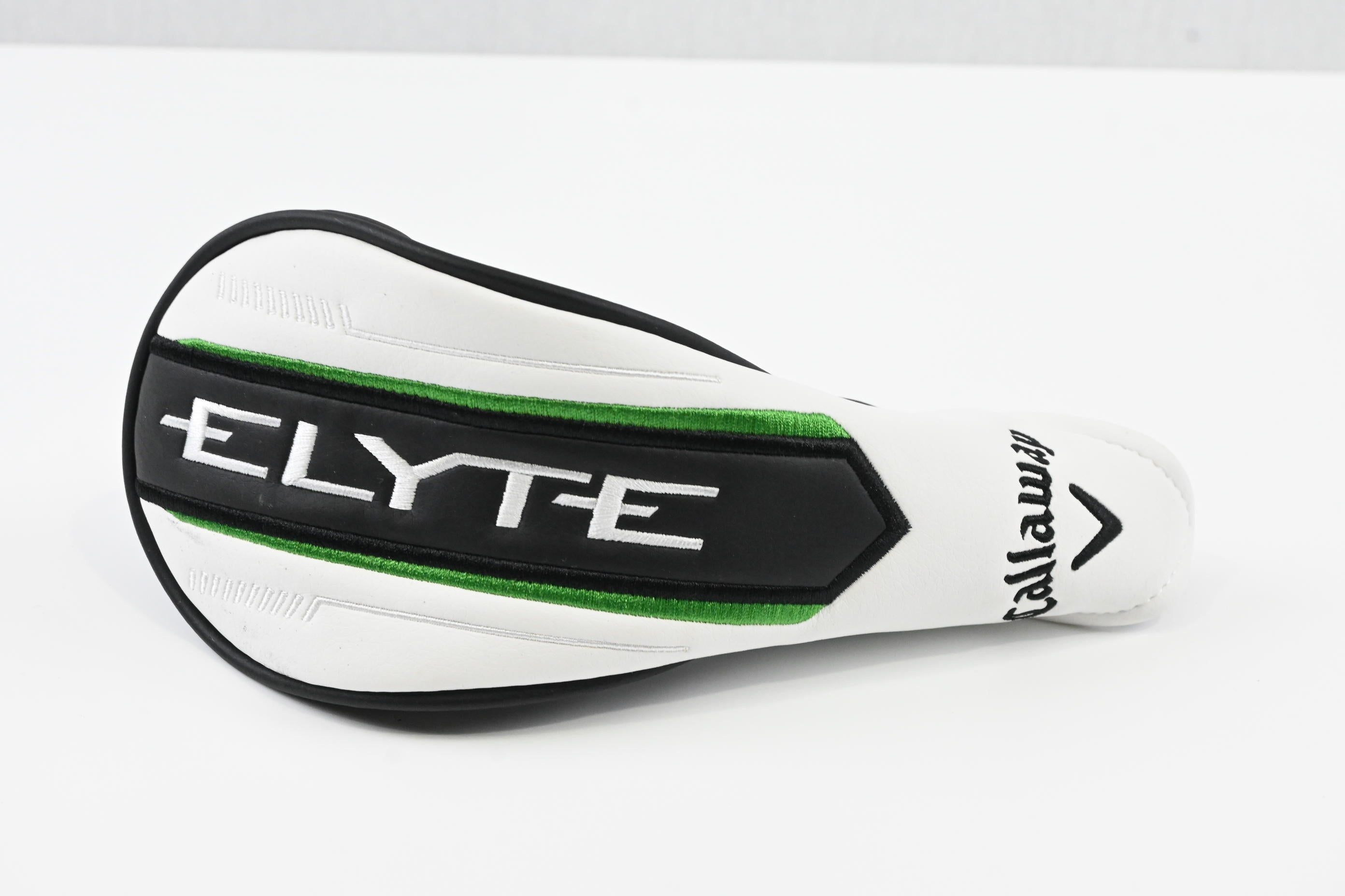 Callaway Elyte X #4 Hybrid / 21 Degree / Regular Flex Denali Charcoal 60 Shaft