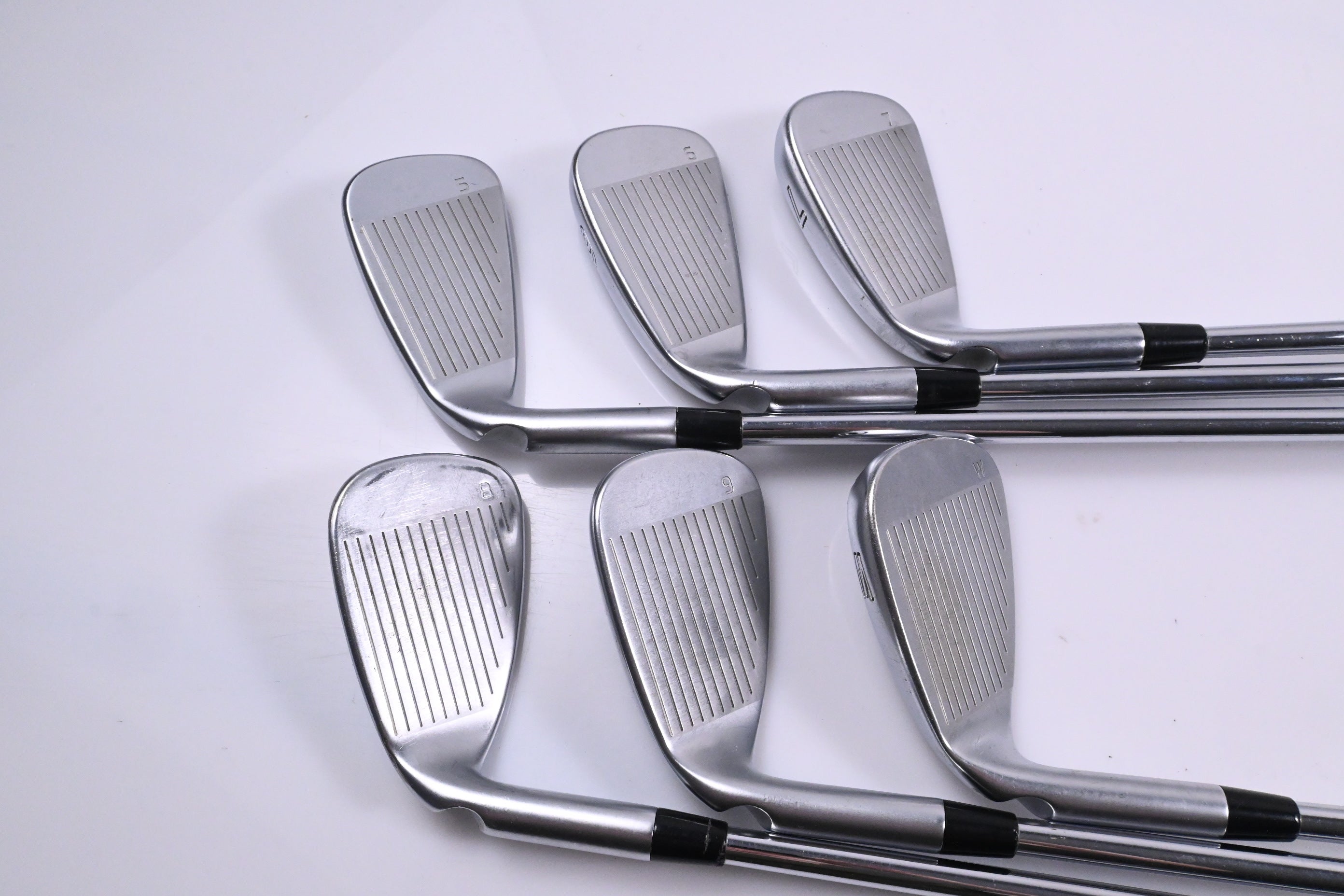 Ping G425 Irons / 5-PW / White Dot / Regular Flex Ping AWT 2.0 Shafts
