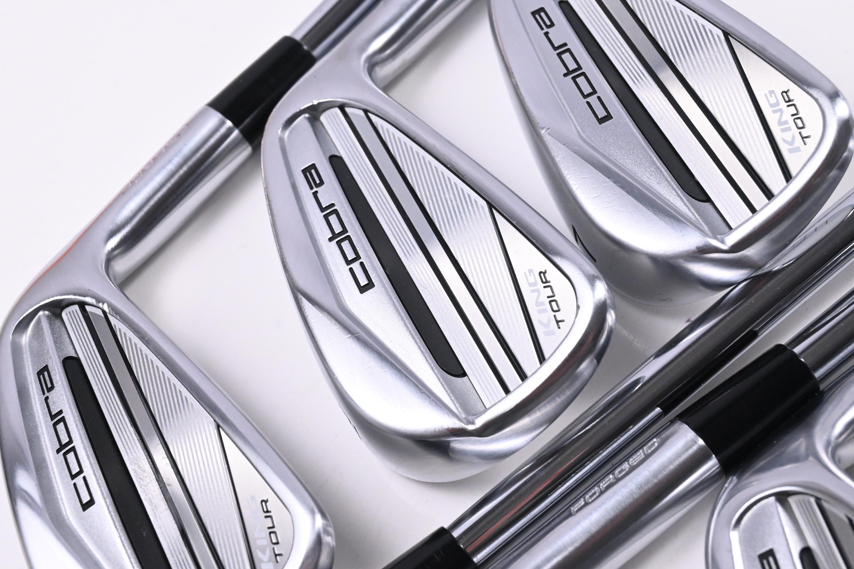 Cobra King Tour 2023 Irons / 5-PW+GW / Stiff Flex N.S.PRO Modus 3 Tour 105