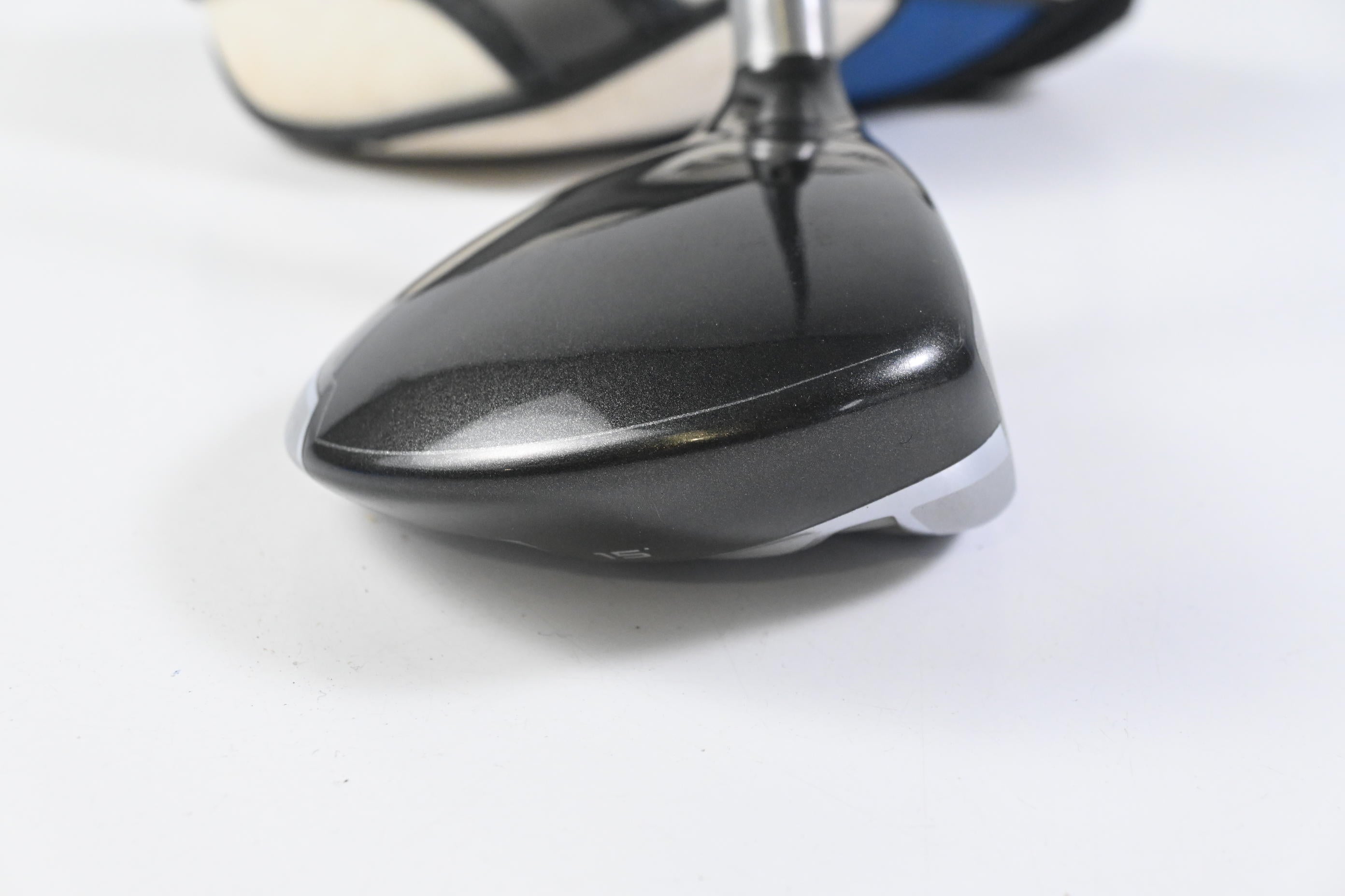 Taylormade SLDR #3 Wood / 15 Degree / Regular Flex Speeder 77 Shaft