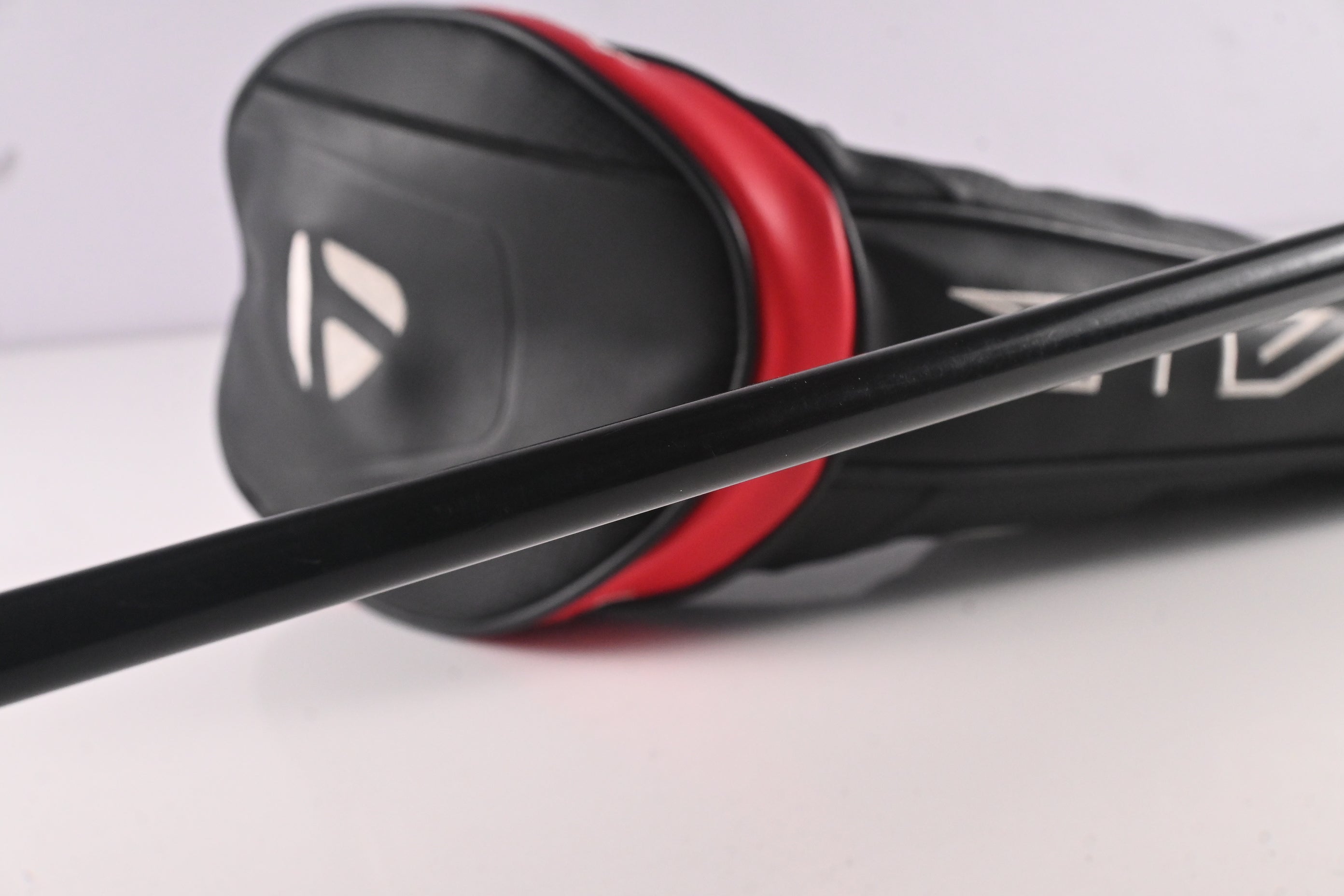 Taylormade Stealth Plus Driver / 9 Degree / X-Flex Kai'li White 60 Shaft
