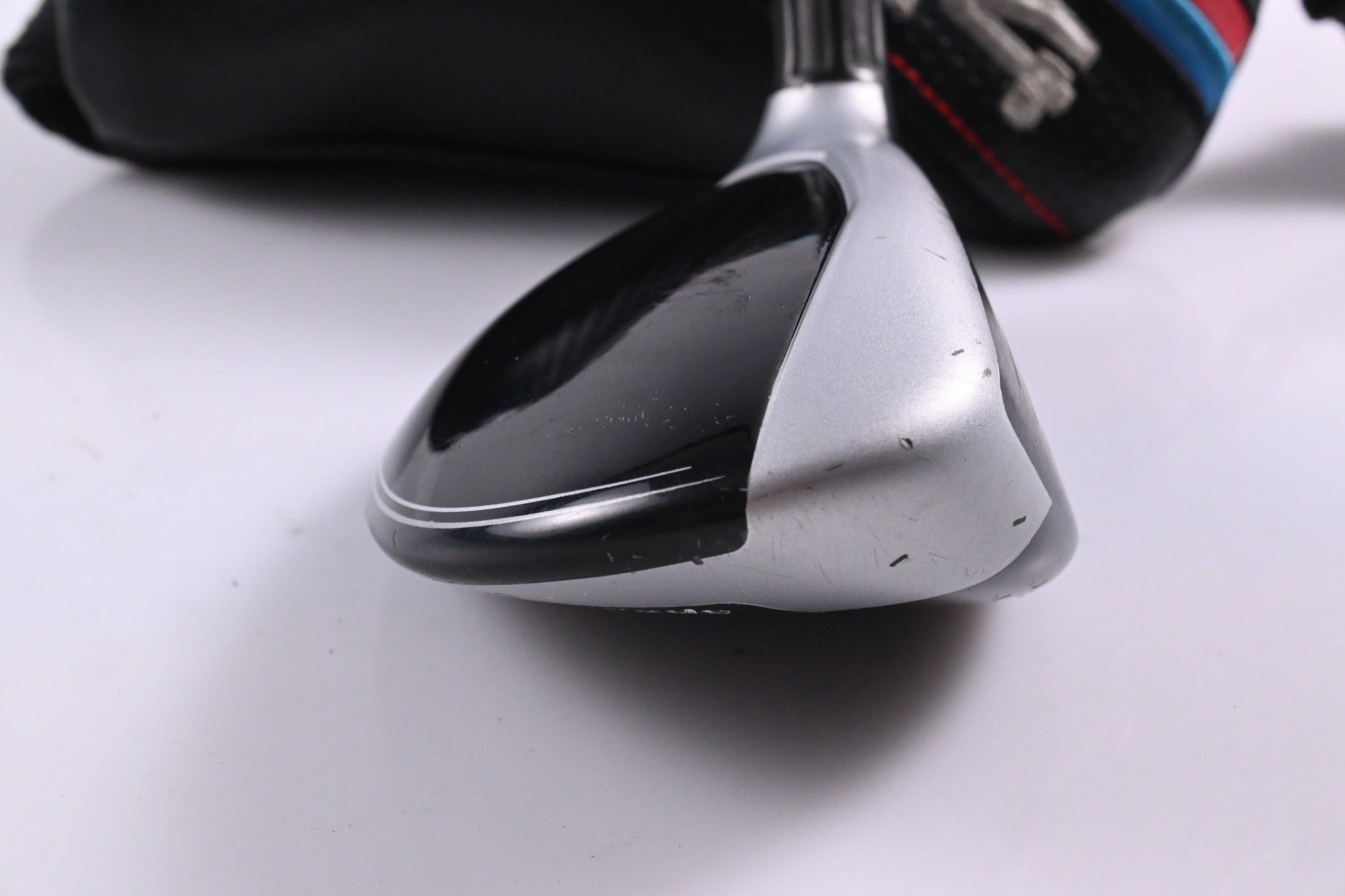 Taylormade M4 #4 Hybrid / 22 Degree / Regular Flex Fujikura Atmos Red 6 Shaft