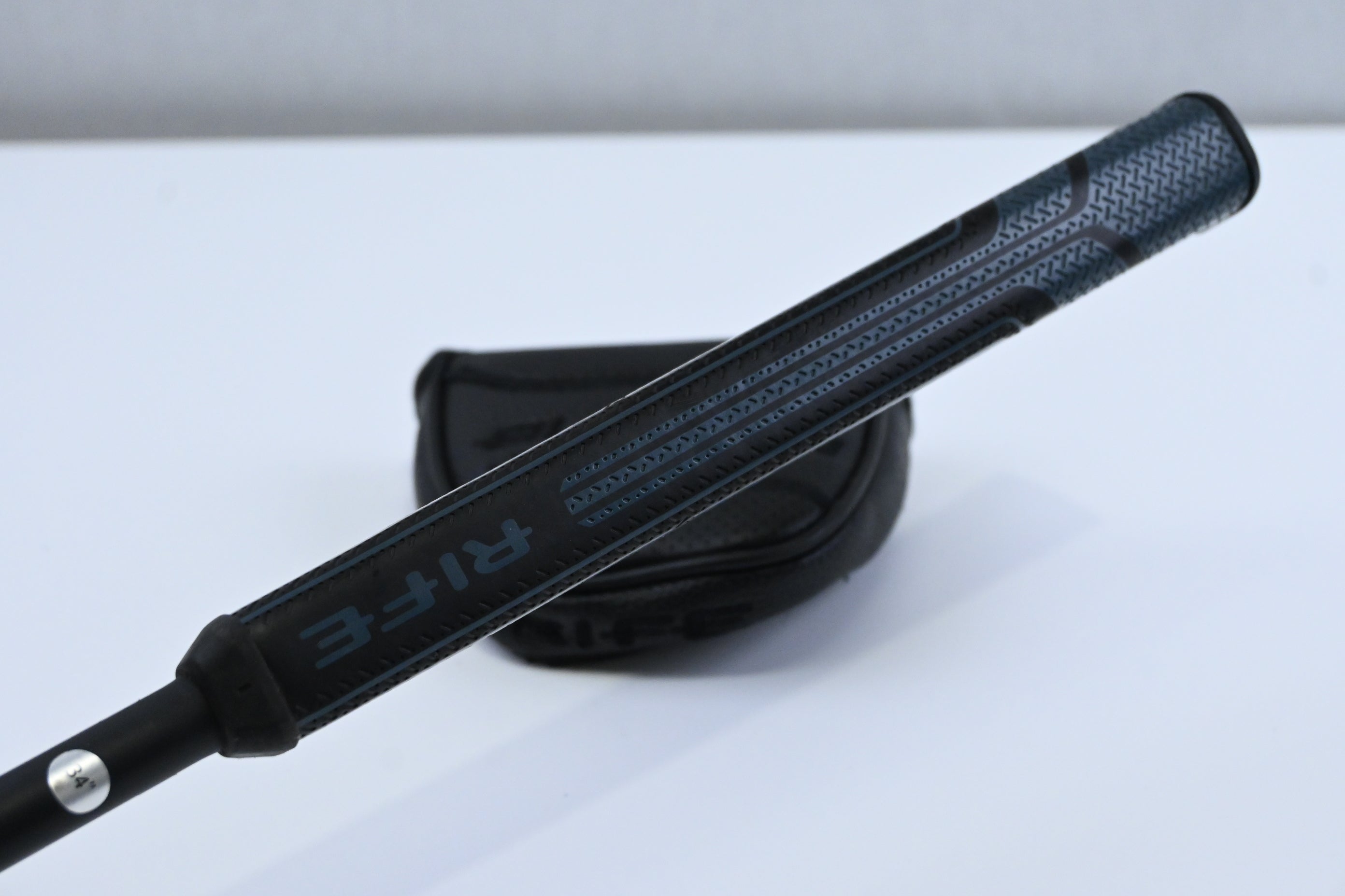 Rife Roll Groove Black Edition 004 Putter / 34 Inch