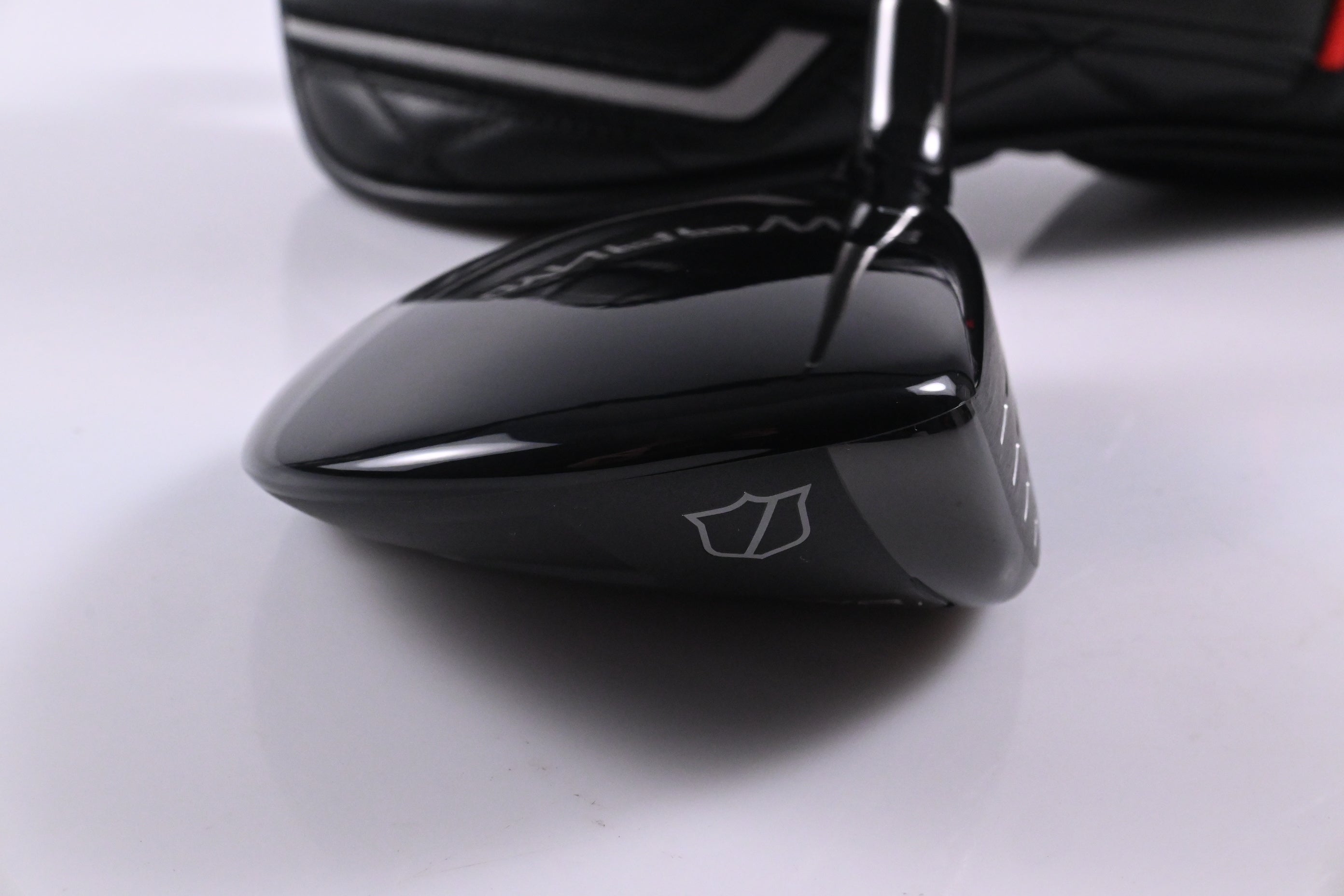 Wilson DYNAPWR Max 2025 #5 Wood / 18 Degree / Senior Flex Helium 4 Shaft