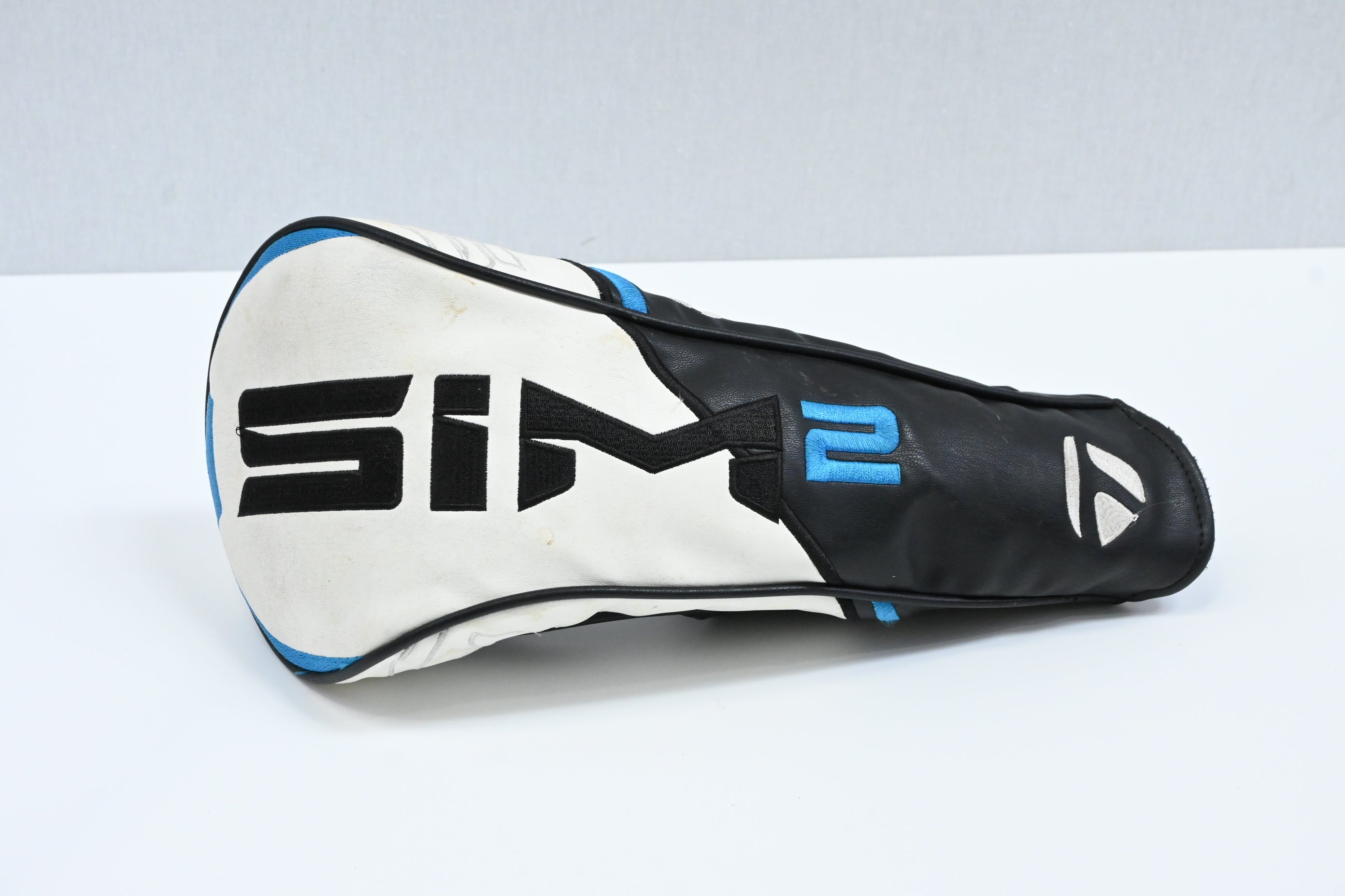 Left Hand Taylormade SIM2 Max Driver / 10.5 Degree / Senior Flex Ventus Blue 5