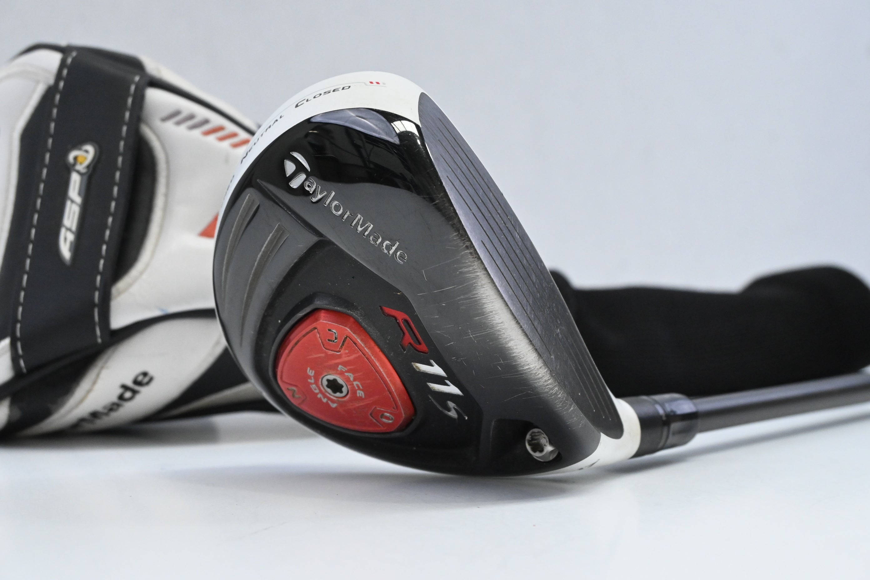 Taylormade R11S #4 Wood / 17 Degree / X-Flex Aldila RIP 70 Shaft