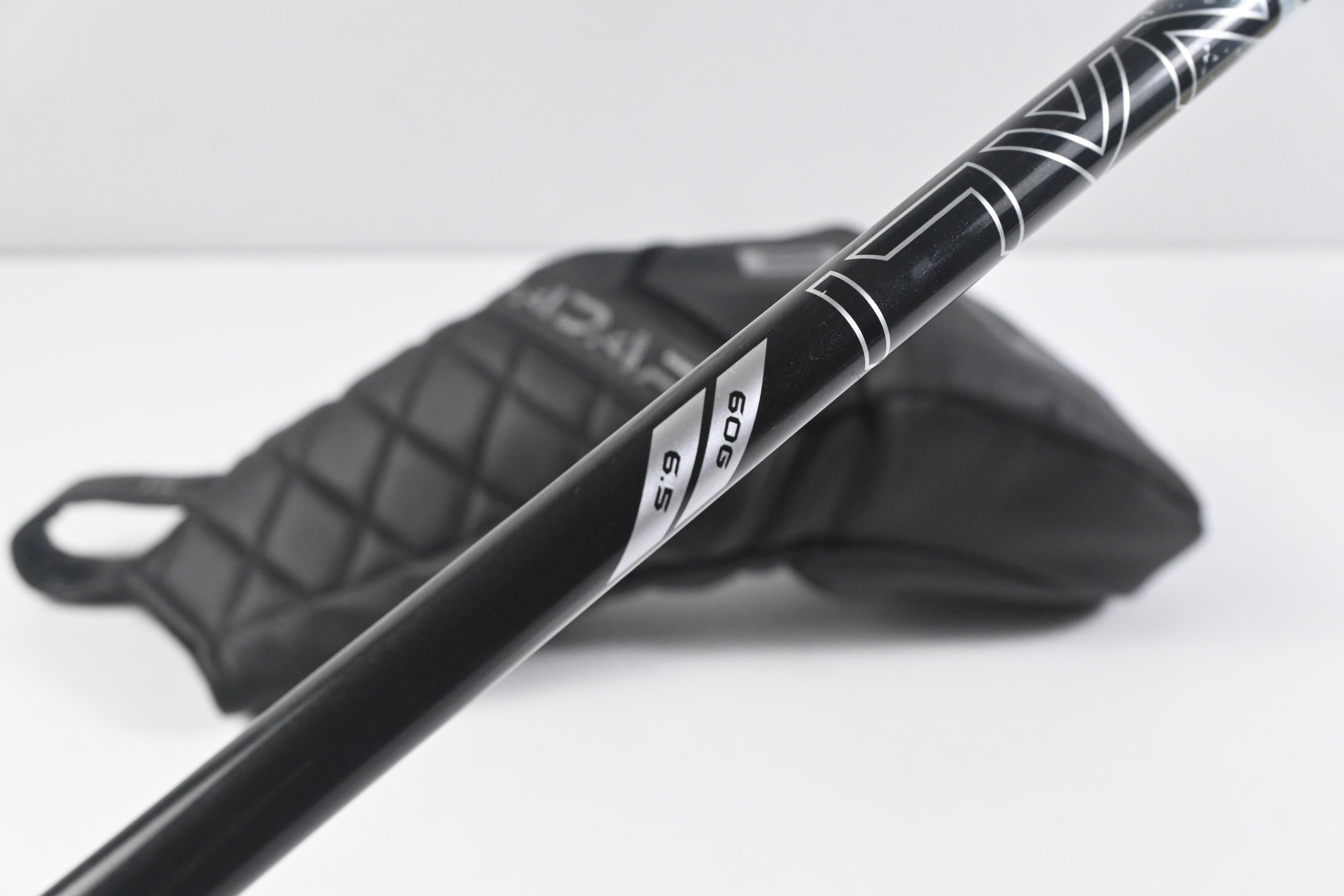 Cobra DS-Adapt LS Driver / 9 Degree / X-Flex Denali Black 60 Shaft