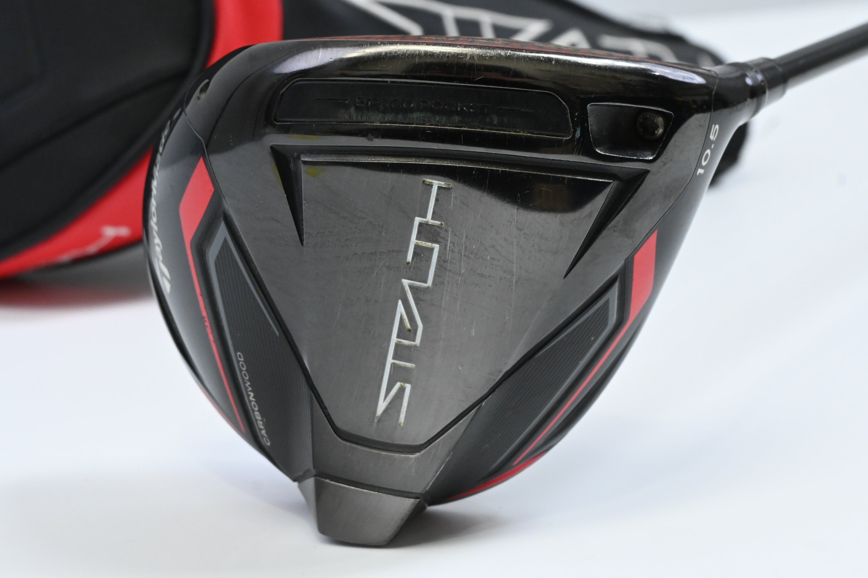 Taylormade Stealth Driver / 10.5 Degree / Regular Flex HZRDUS Smoke Red RDX 60