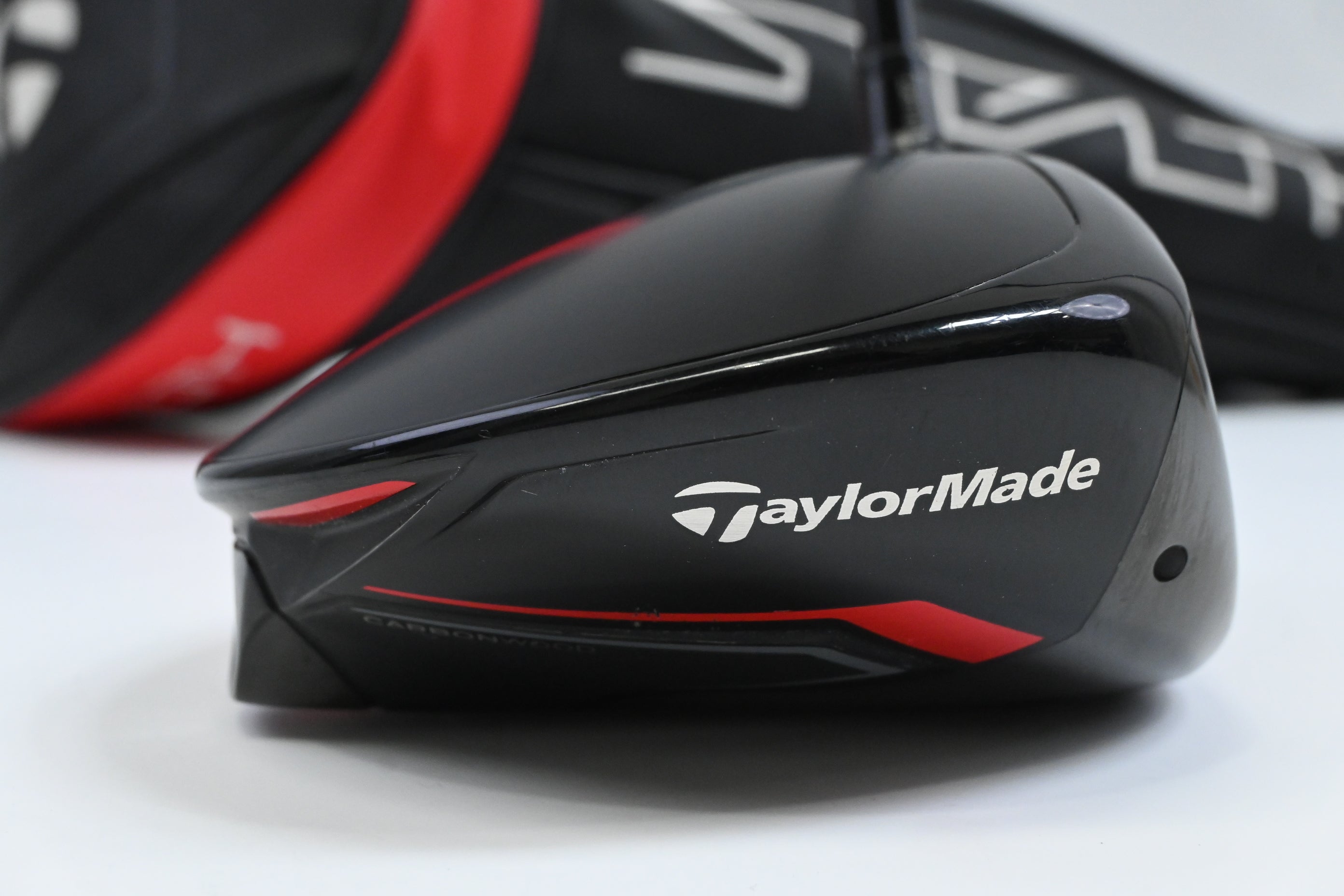 Taylormade Stealth Driver / 10.5 Degree / Regular Flex HZRDUS Smoke Red RDX 60