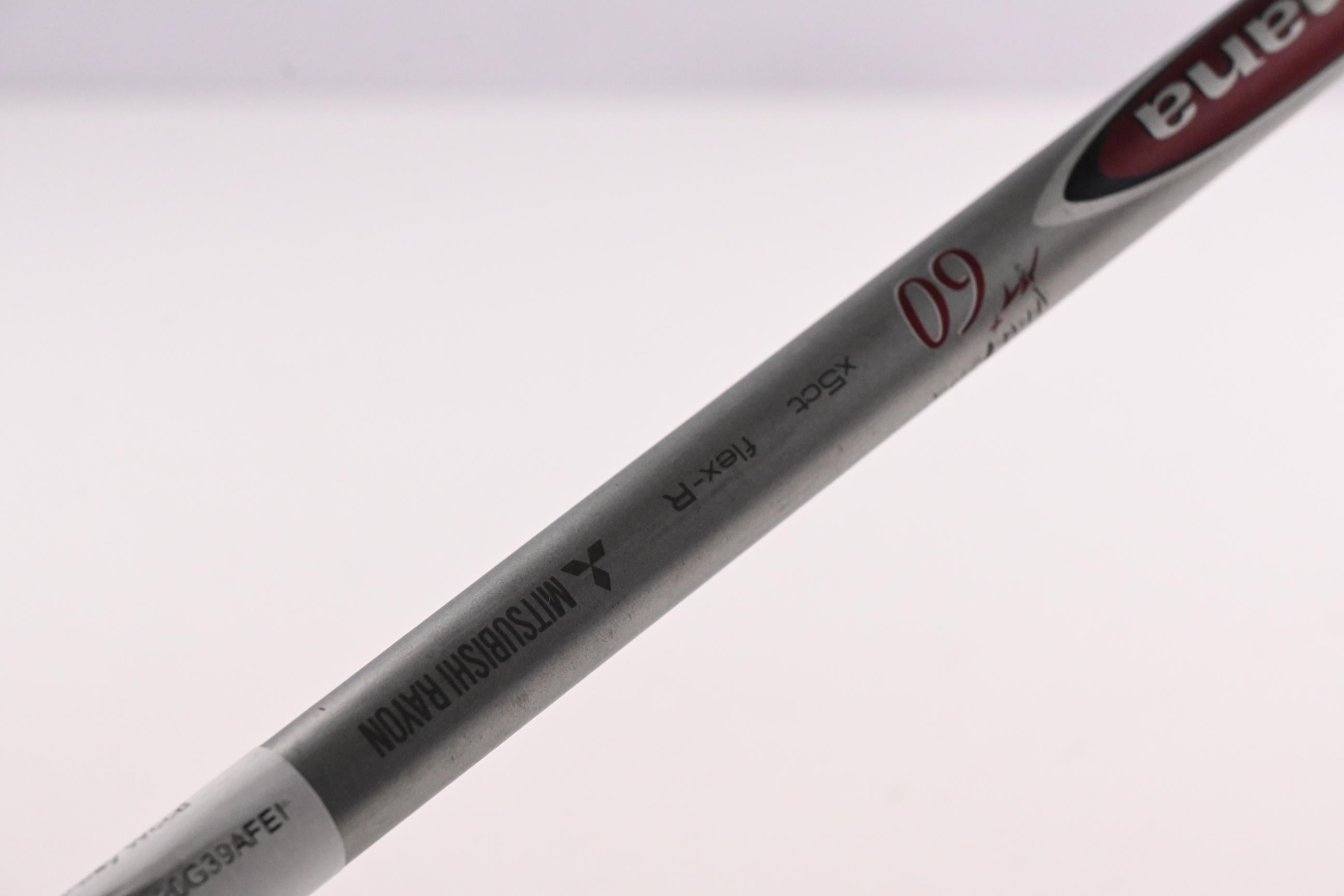 Titleist 915 F #3 Wood / 16.5 Degree / Regular Flex Diamana Red M+ 60 Shaft