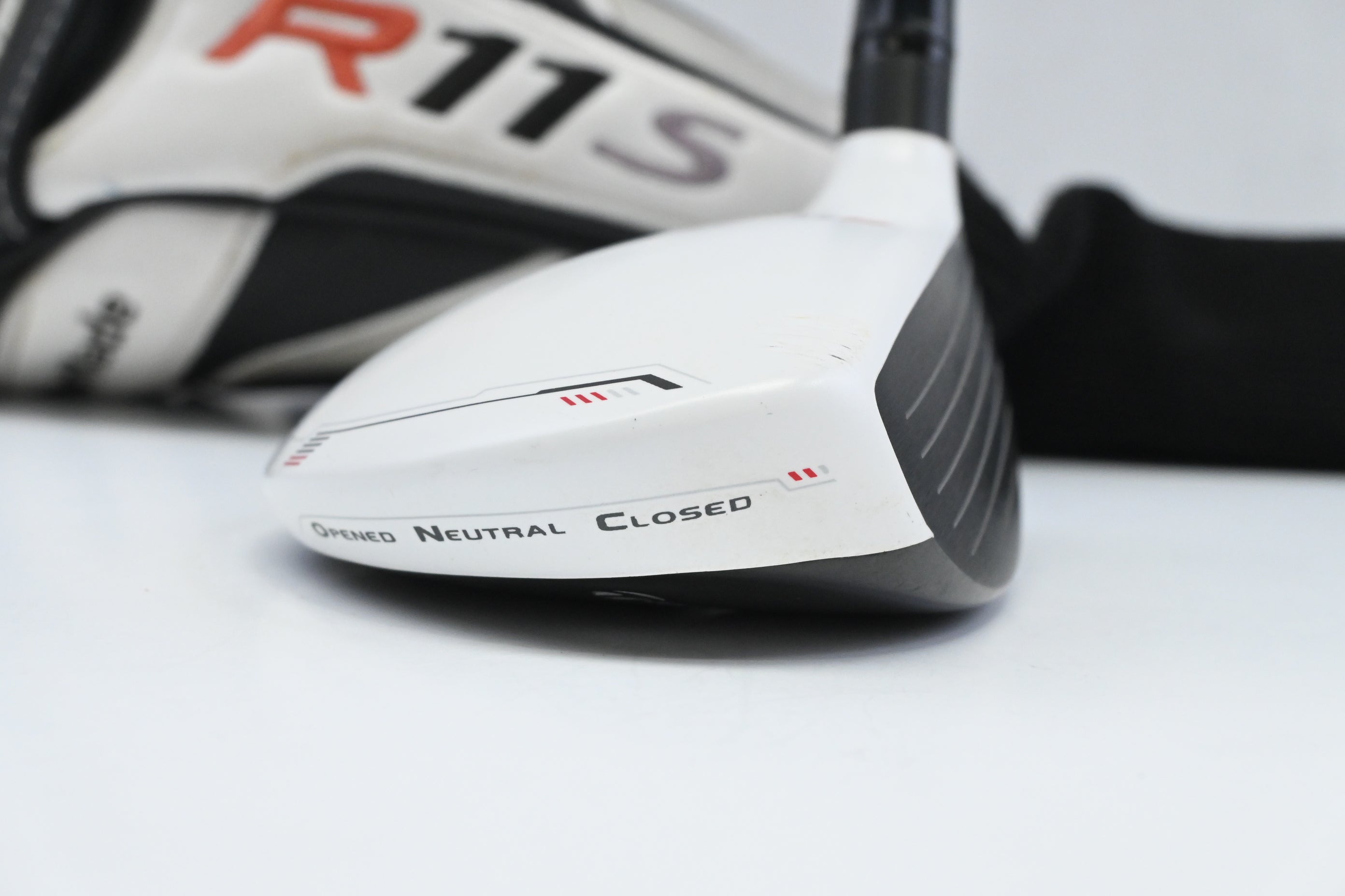 Taylormade R11S #4 Wood / 17 Degree / X-Flex Aldila RIP 70 Shaft