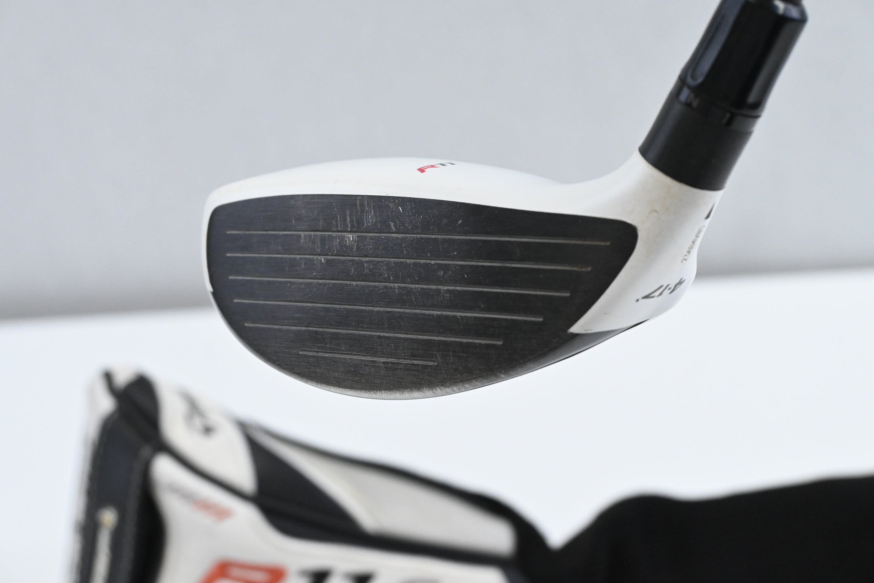 Taylormade R11S #4 Wood / 17 Degree / X-Flex Aldila RIP 70 Shaft