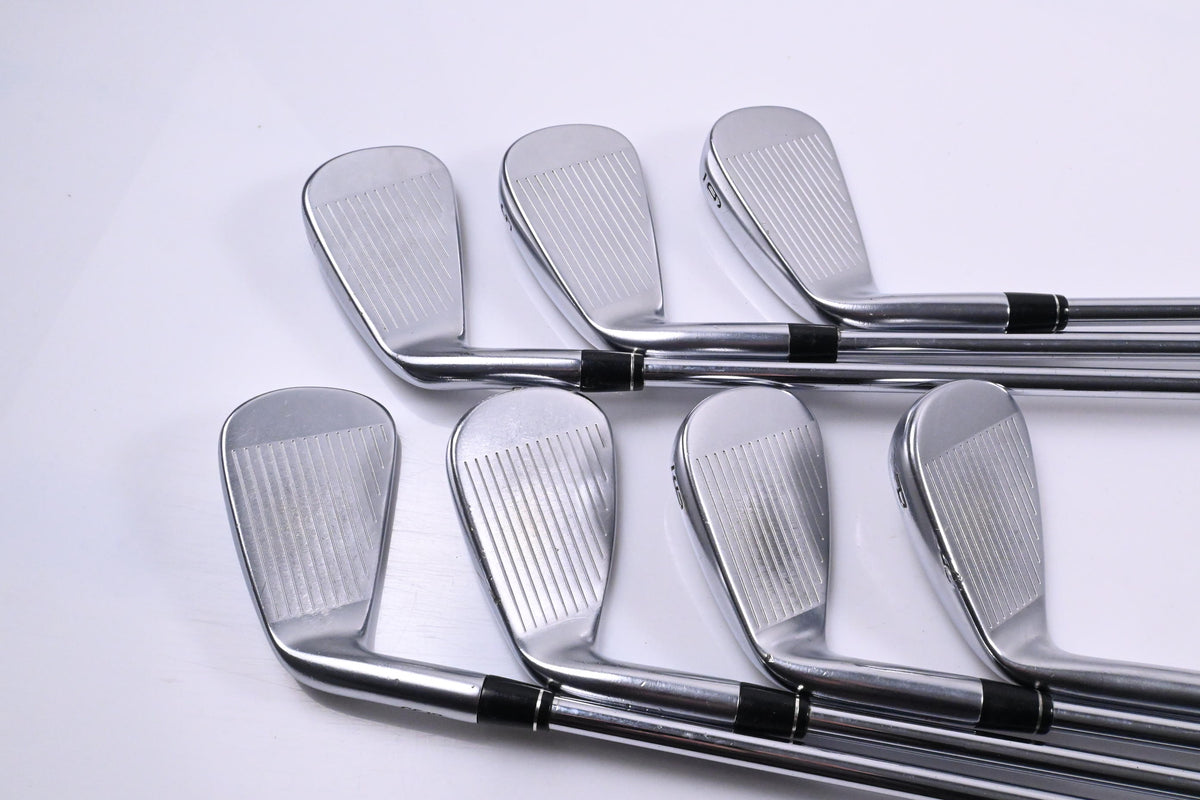 Callaway Apex 19 Irons / 4-PW / Regular Flex Elevate 95 Shafts