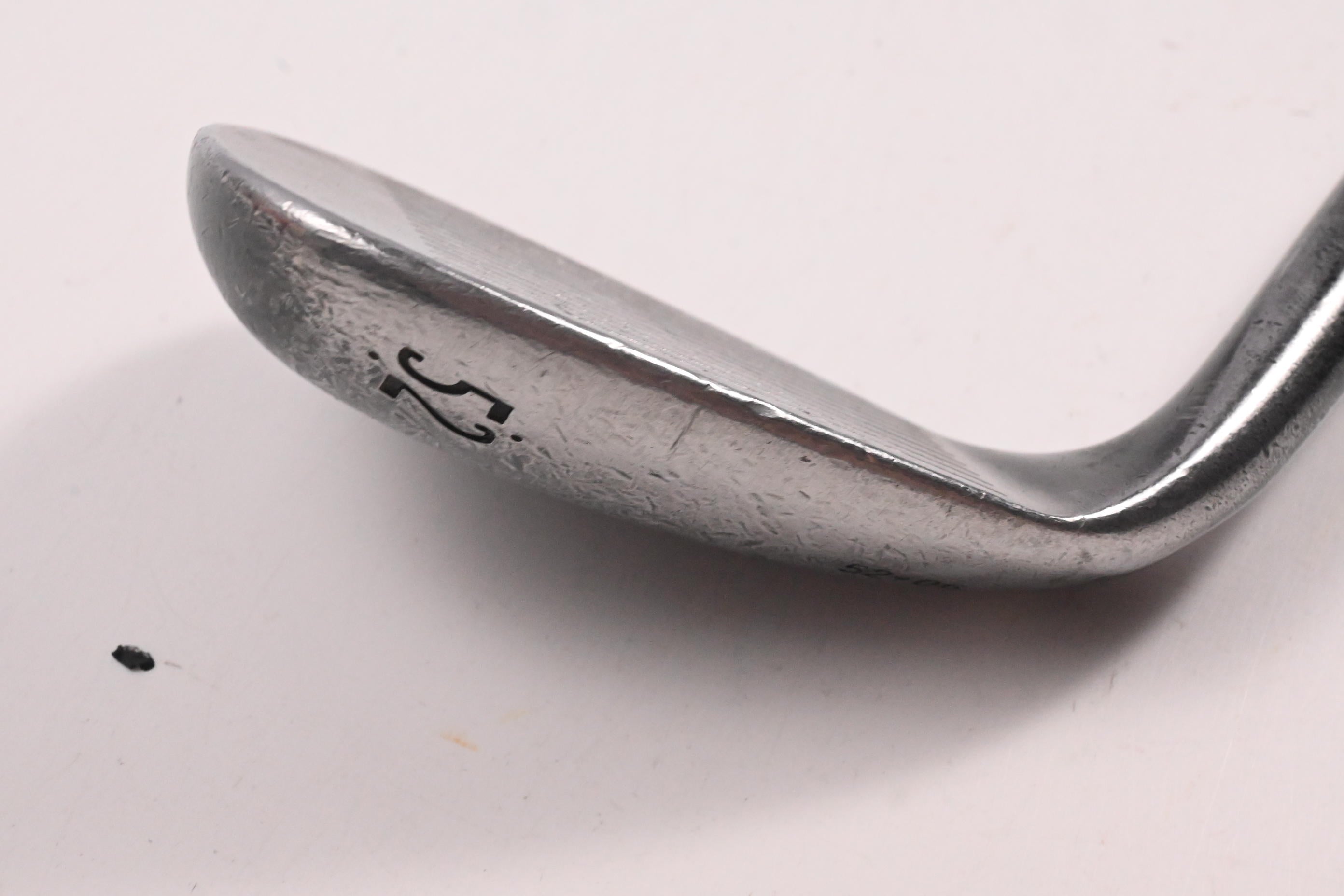 Wilson FG Tour Traction Control Gap Wedge / 52 Degree / Wedge Flex Dynamic Gold