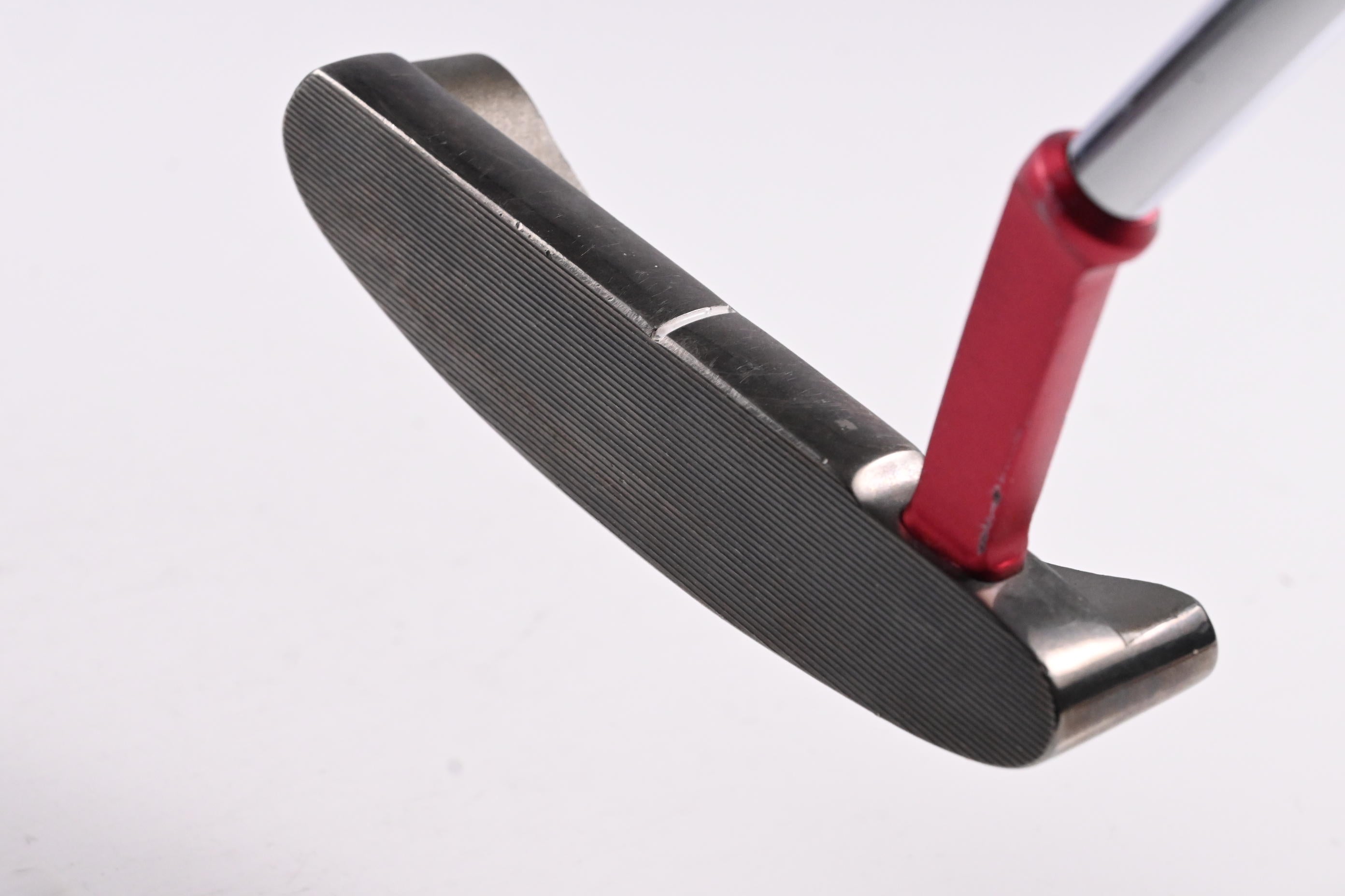 Wilson Deep Red M3-02 Putter / 35 Inch