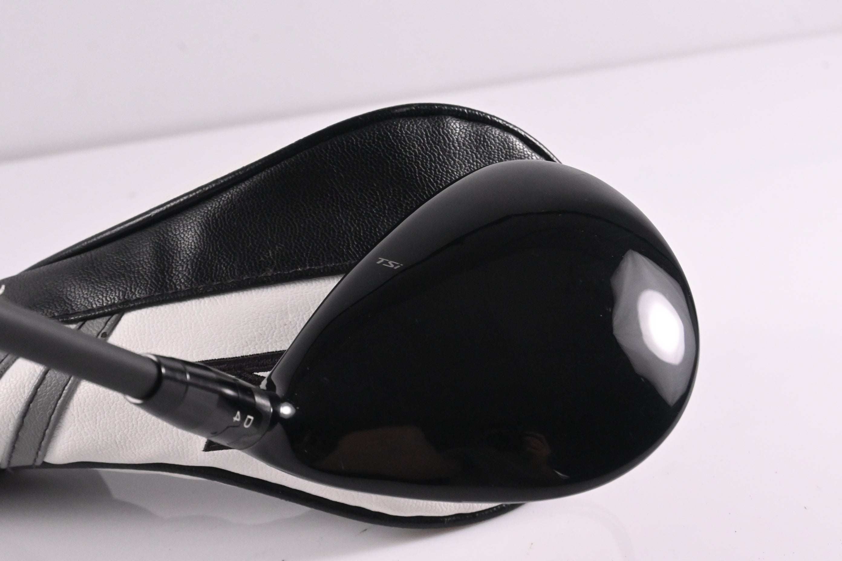 Titleist TSi2 #3 Wood / 15 Degree / Stiff Flex Hzrdus Gen5 Black 70 Shaft