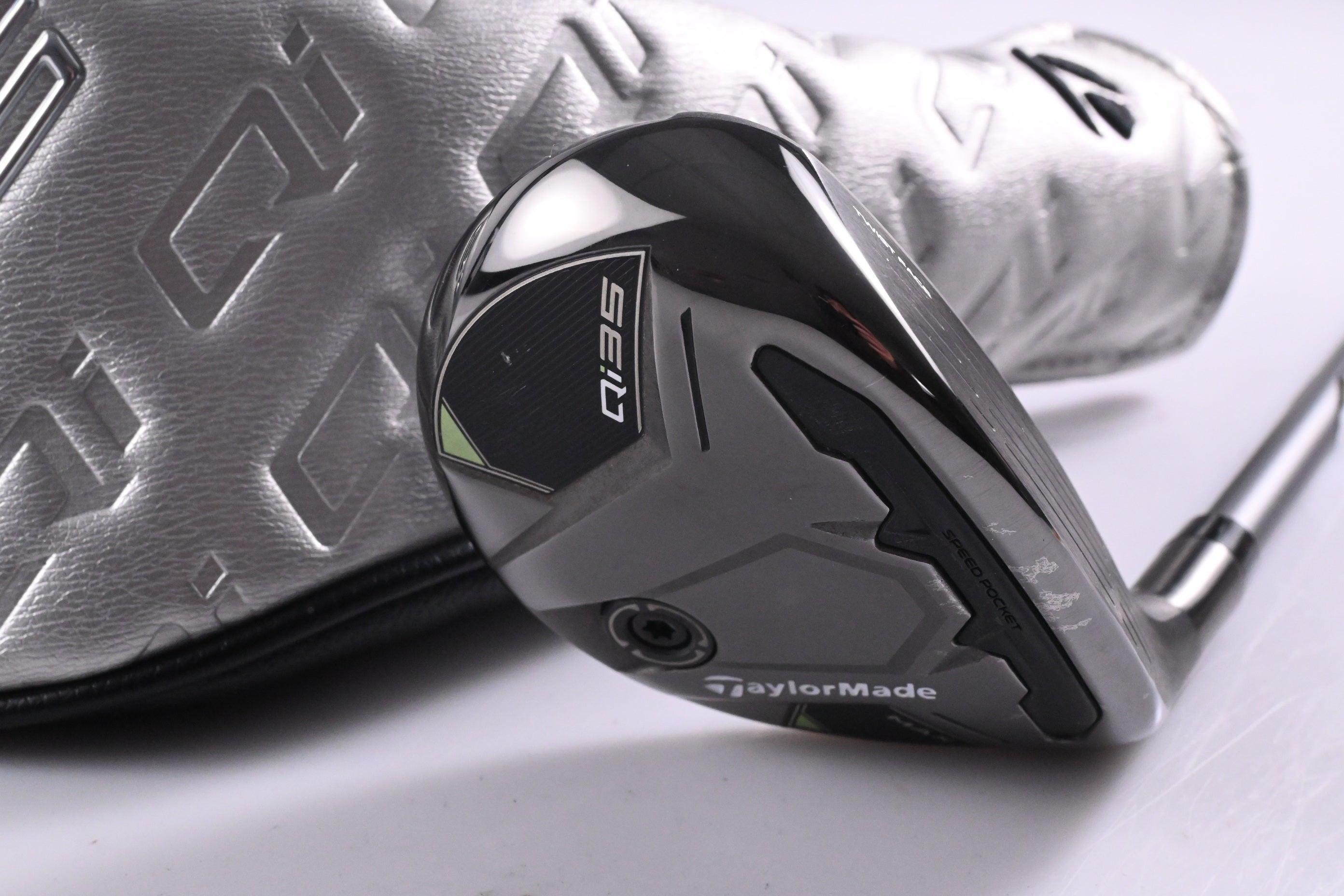 Taylormade Qi35 Max #4 Hybrid / 23 Degree / Regular Flex Fujikura Air Speeder 50