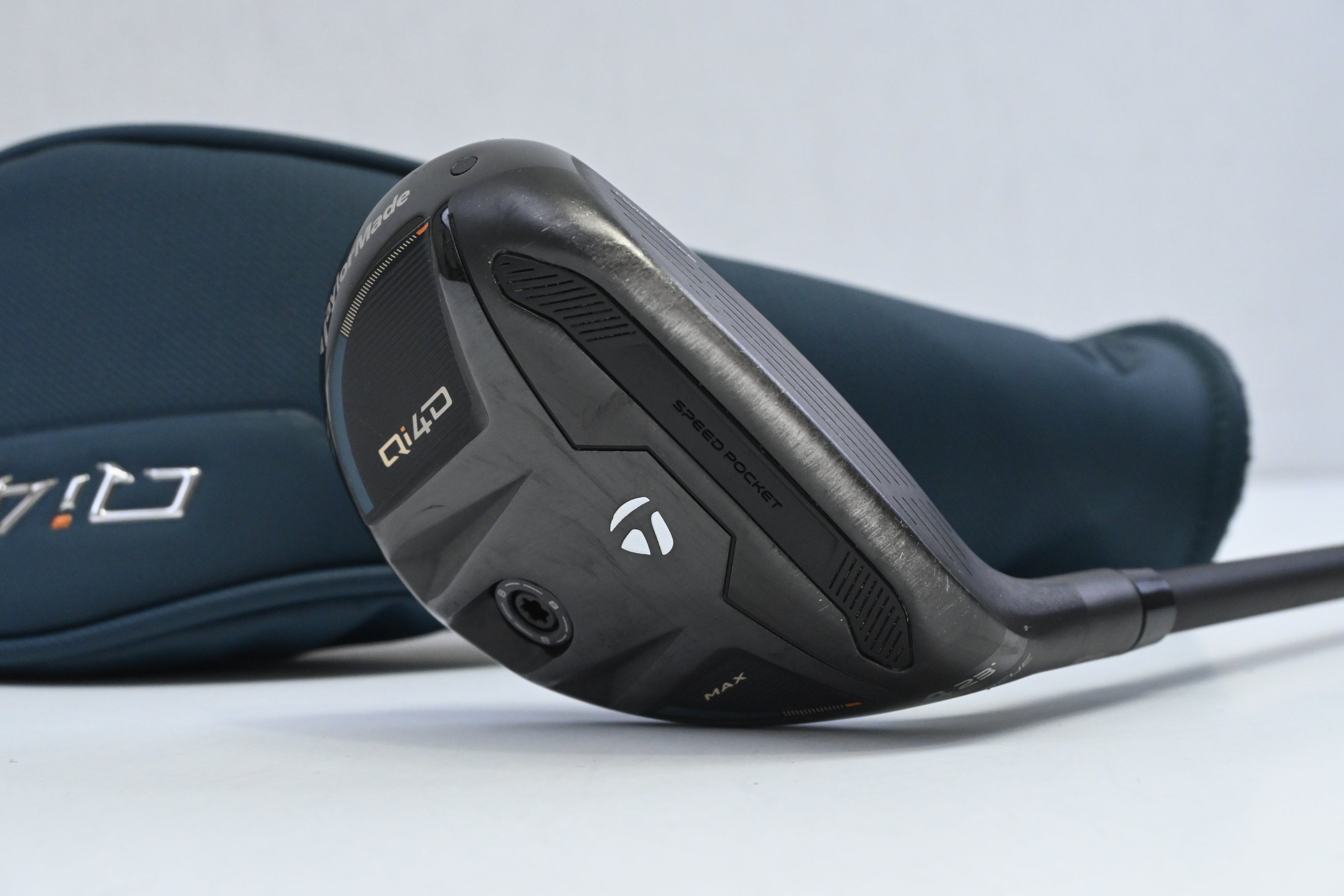 Taylormade Qi4D Max #4 Hybrid / 23 Degree / Regular Flex KBS Reax 50 Shaft