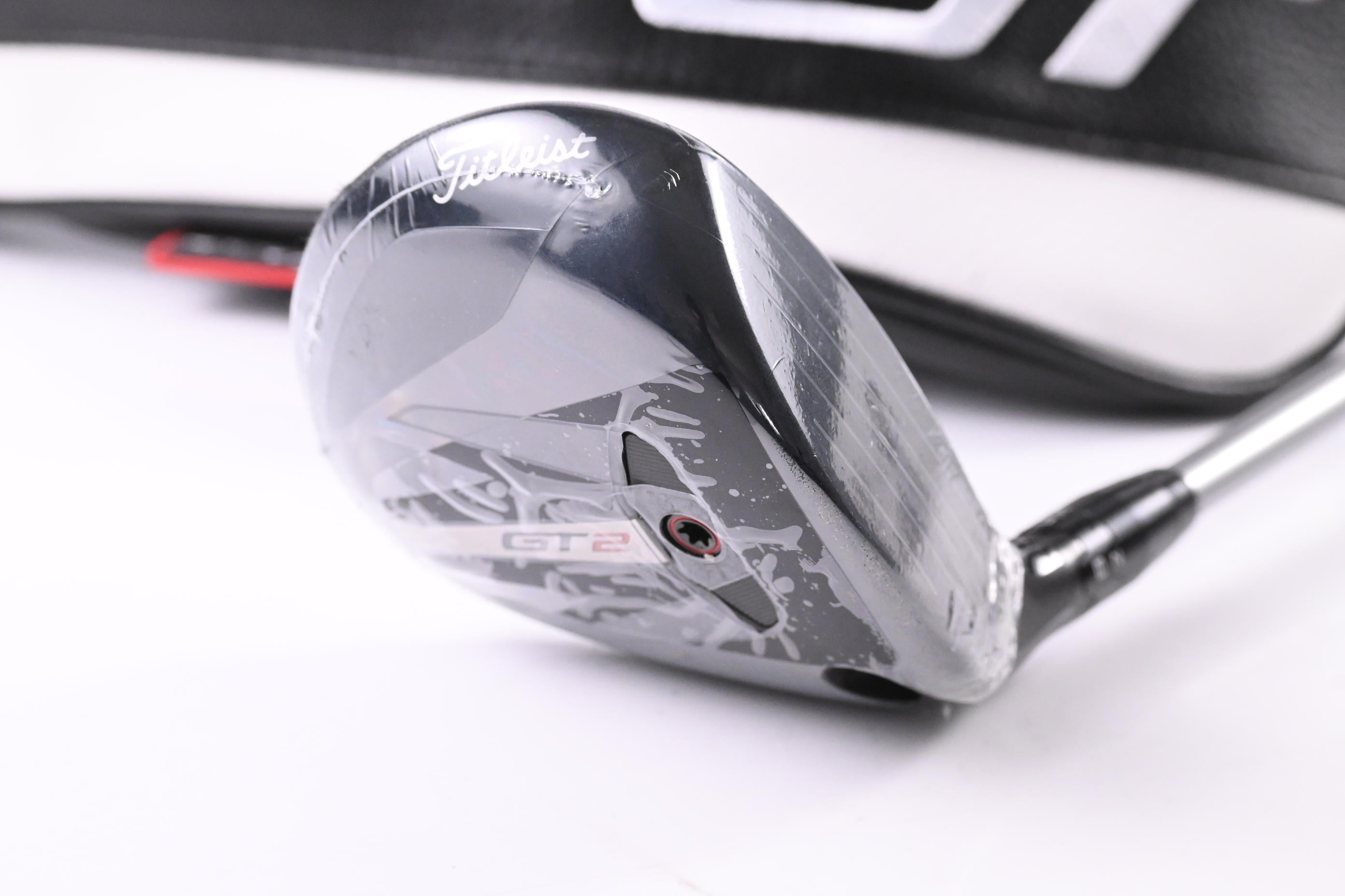 Titleist GT2 #5 Wood / 18 Degree / Stiff Flex Graphite Design Tour AD UB-5 Shaft