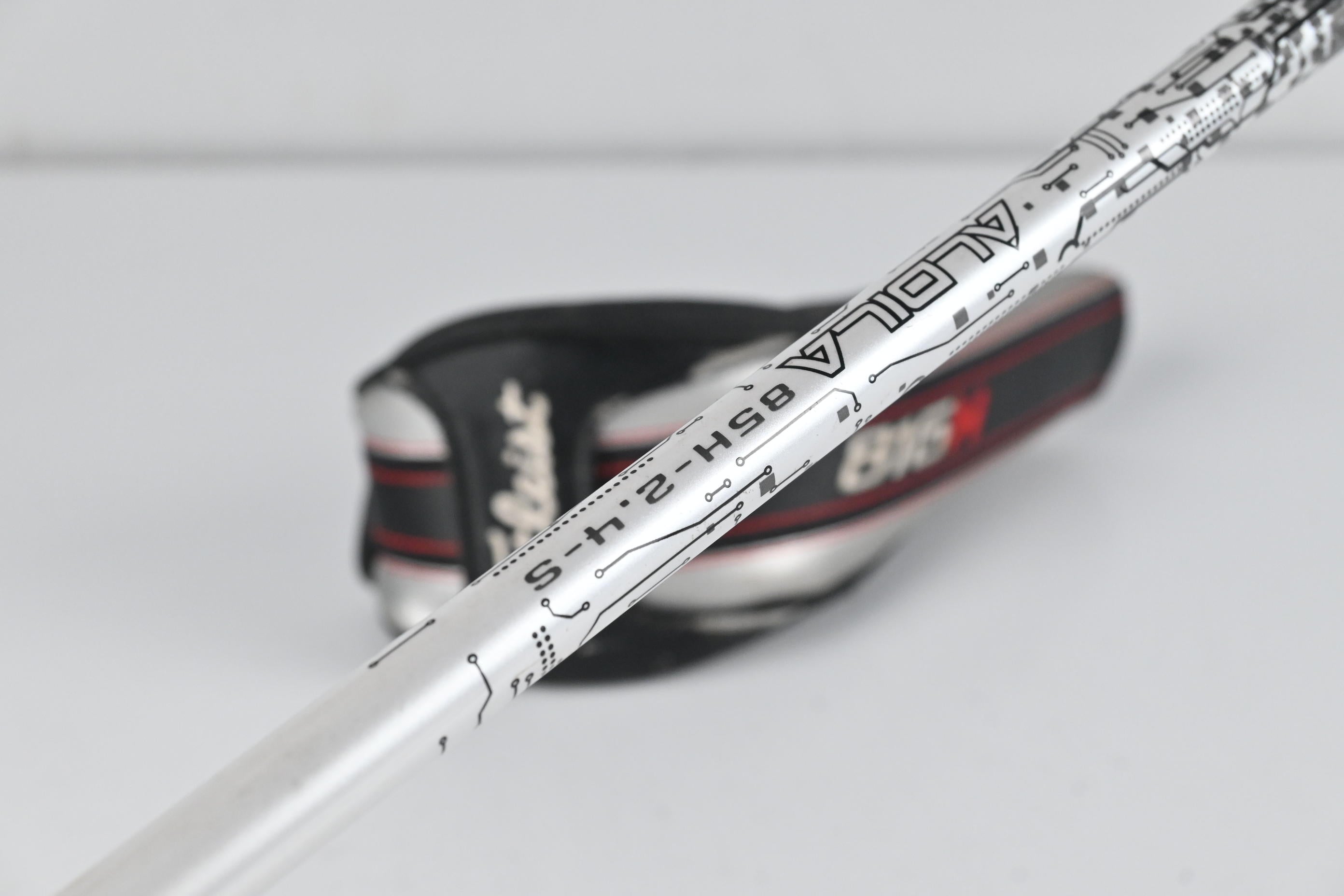 Titleist 816 H2 #3 Hybrid / 19 Degree / Stiff Flex Aldila Rogue Silver 110 MSI