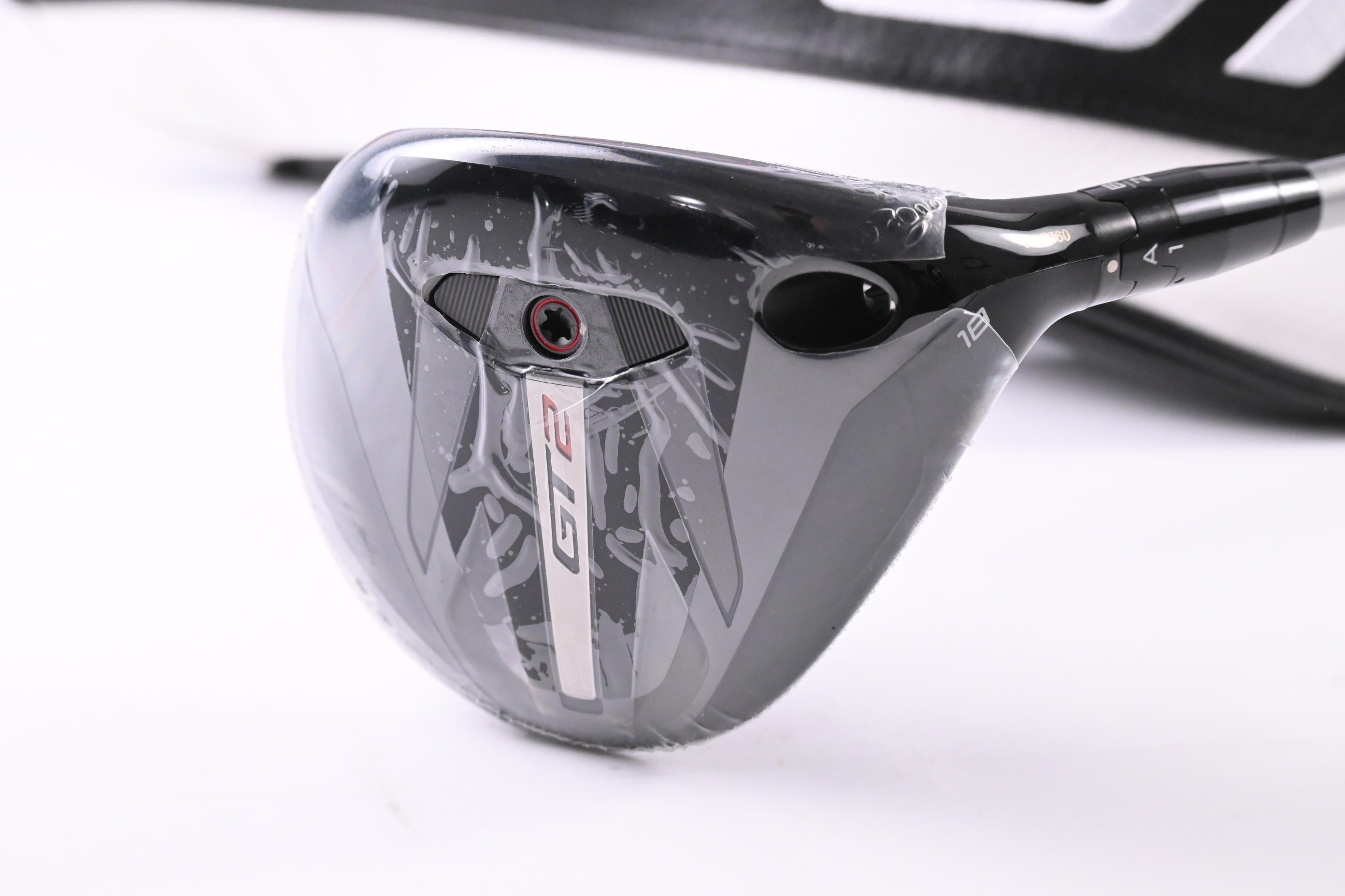 Titleist GT2 #5 Wood / 18 Degree / Stiff Flex Graphite Design Tour AD UB-5 Shaft