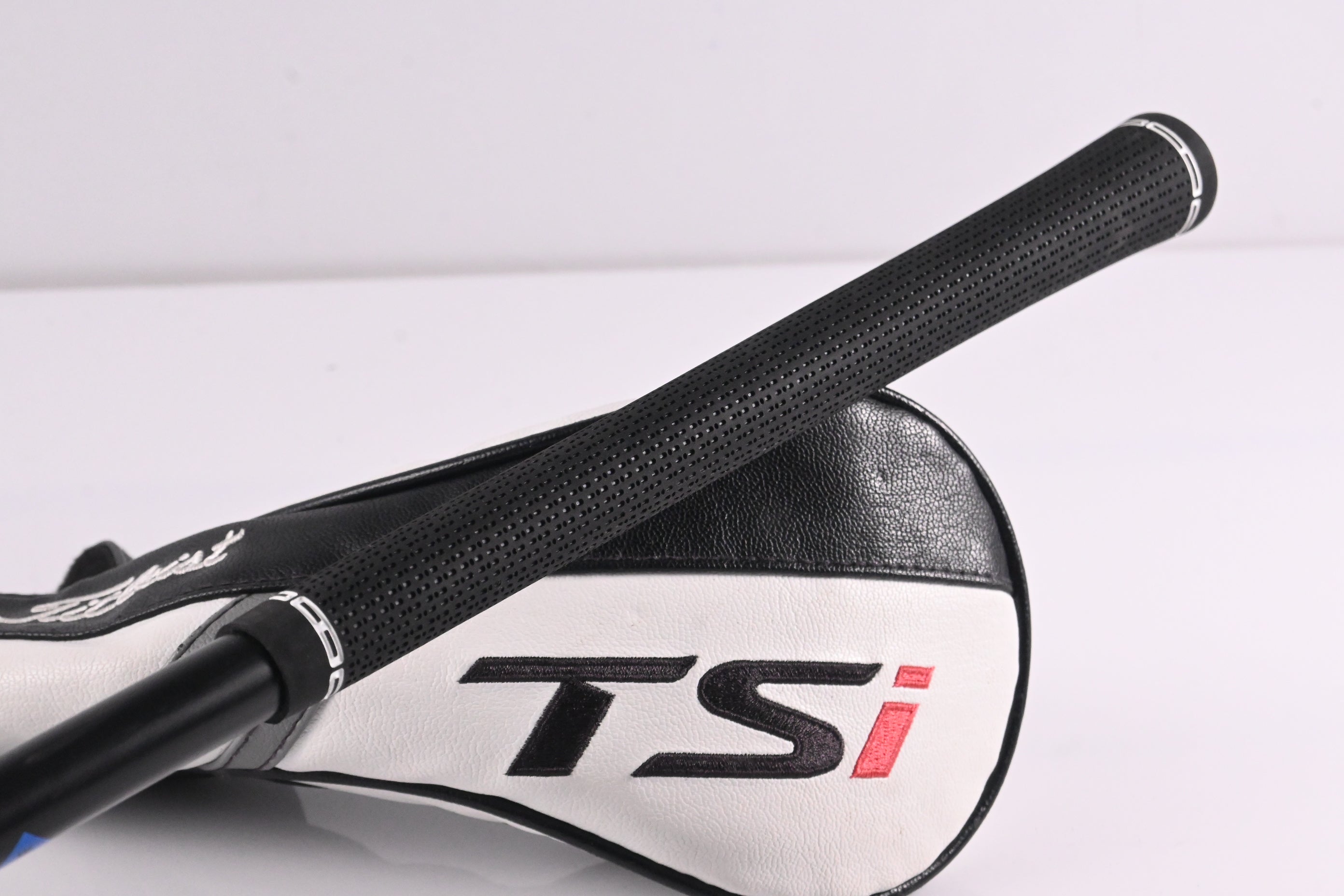 Titleist TSi2 #3 Wood / 15 Degree / Stiff Flex Hzrdus Gen5 Black 70 Shaft