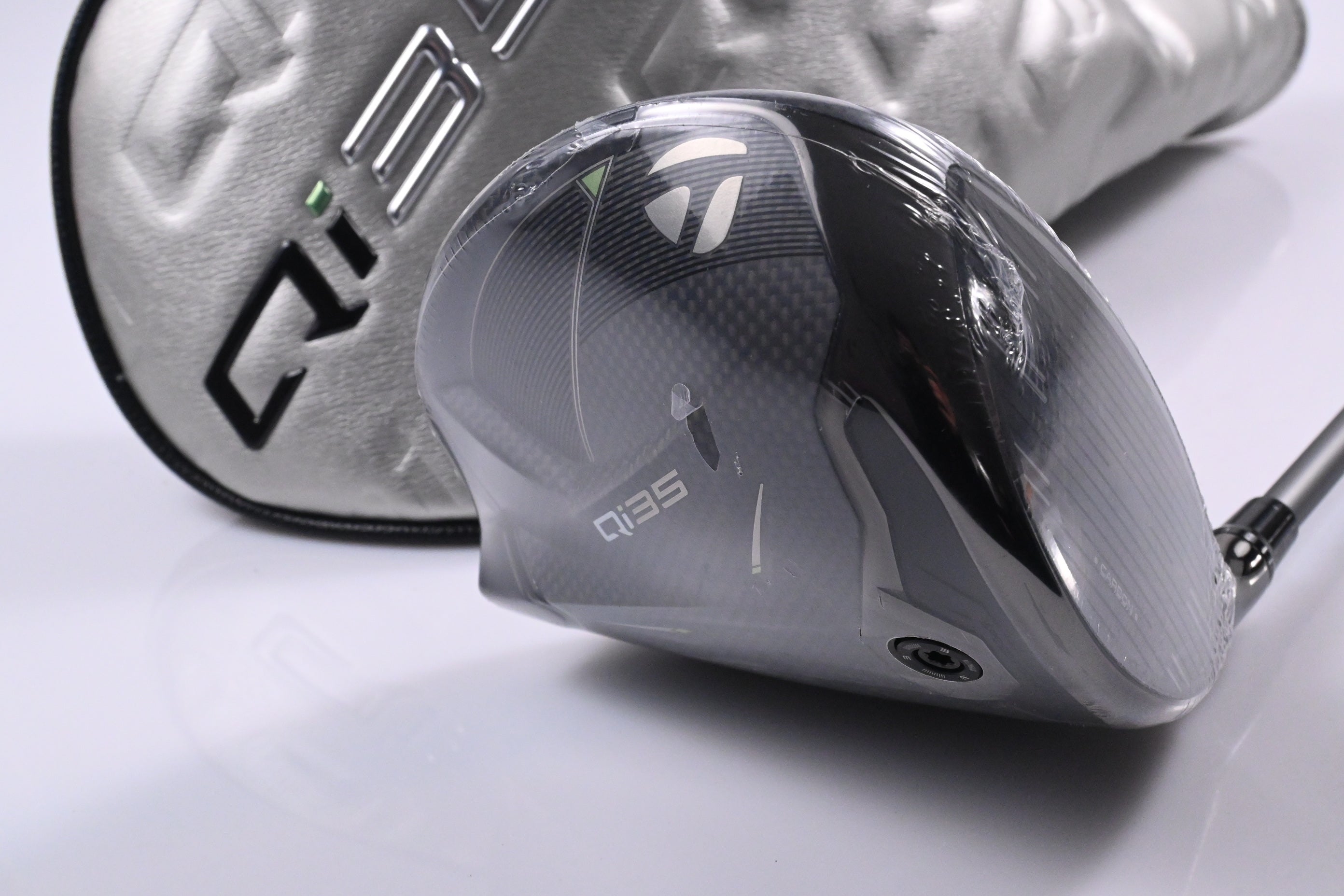 Taylormade Qi35 Driver / 10.5 Degree / Regular Flex AirSpeeder 50 Shaft