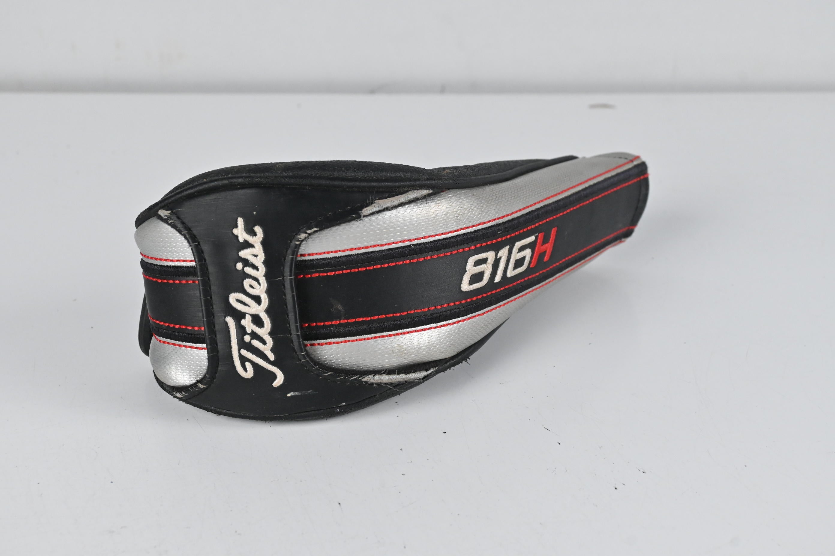 Titleist 816 H2 #3 Hybrid / 19 Degree / Stiff Flex Aldila Rogue Silver 110 MSI