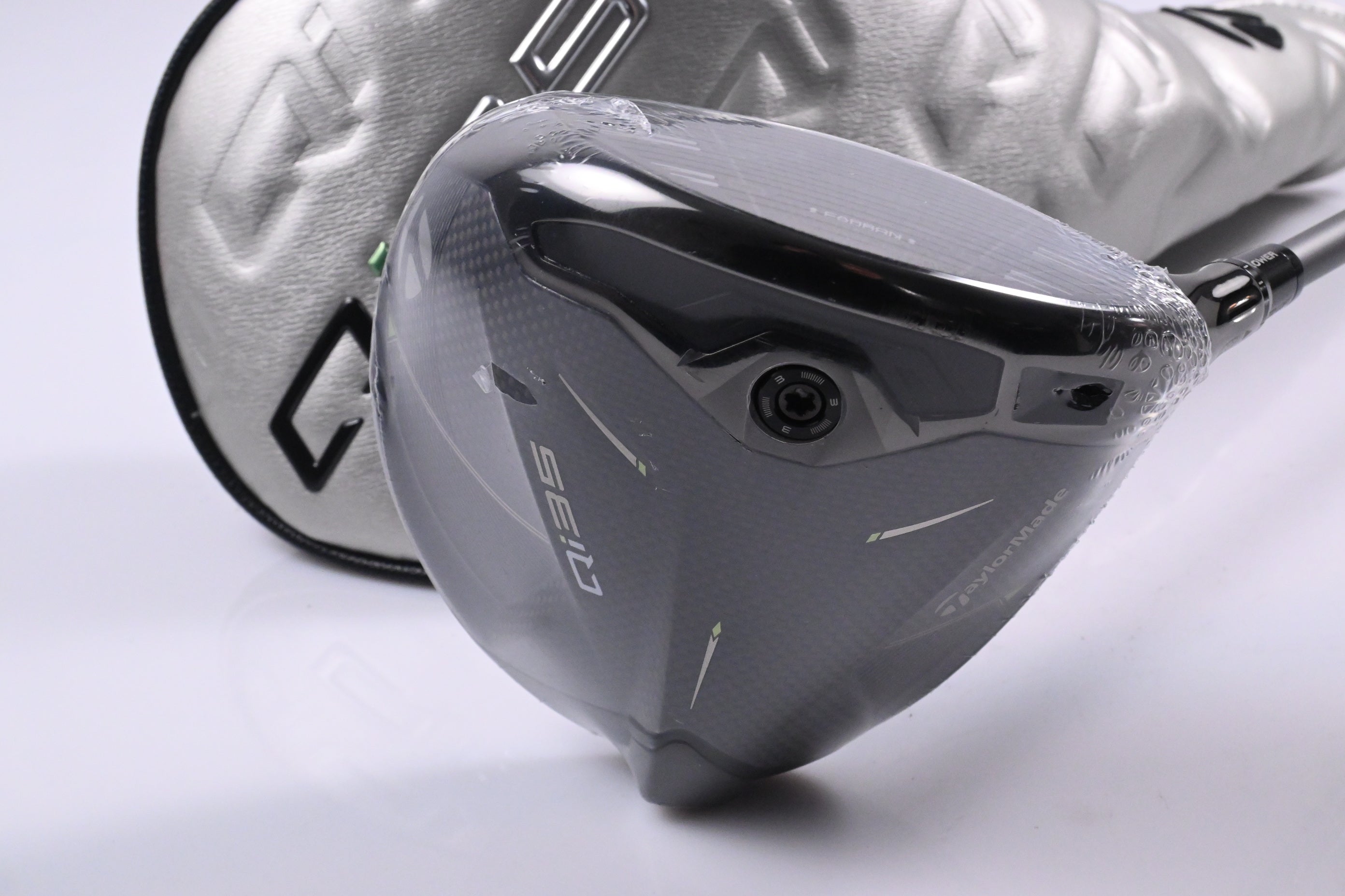 Taylormade Qi35 Driver / 10.5 Degree / Regular Flex AirSpeeder 50 Shaft
