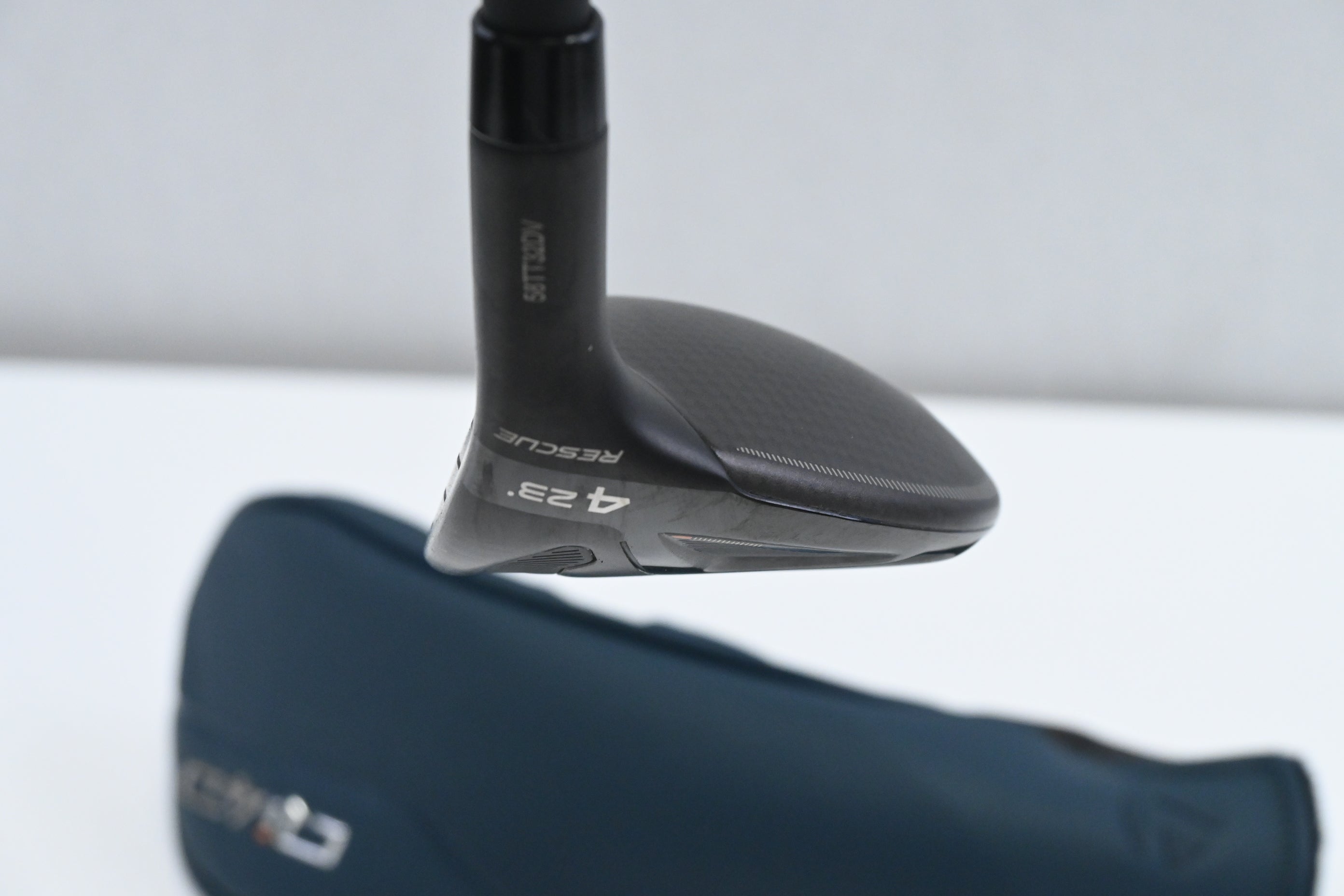 Taylormade Qi4D Max #4 Hybrid / 23 Degree / Regular Flex KBS Reax 50 Shaft